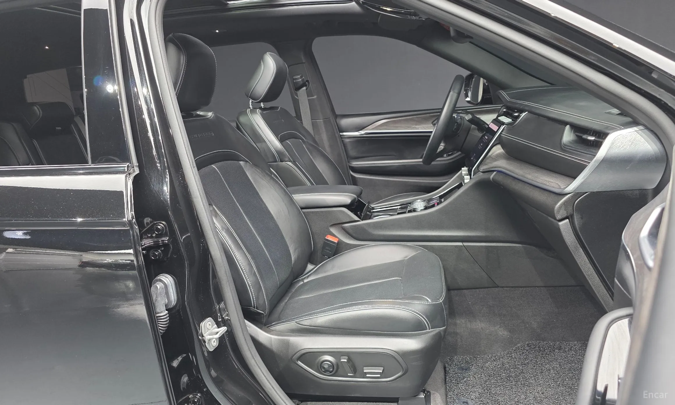 Jeep Grand Cherokee (WL) превью 11