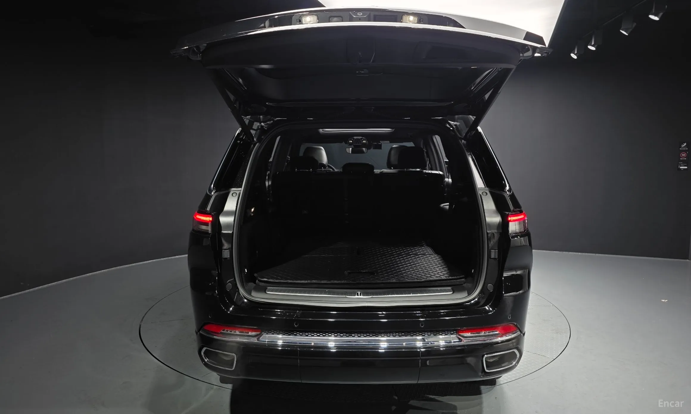 Jeep Grand Cherokee (WL) превью 20