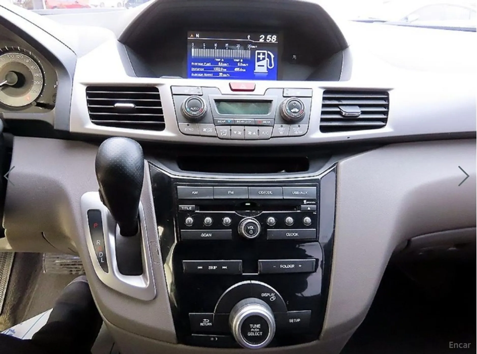 Honda Odyssey превью 13