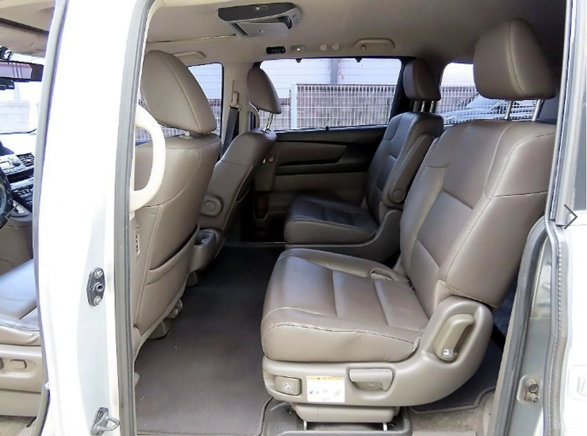 Honda Odyssey превью 6