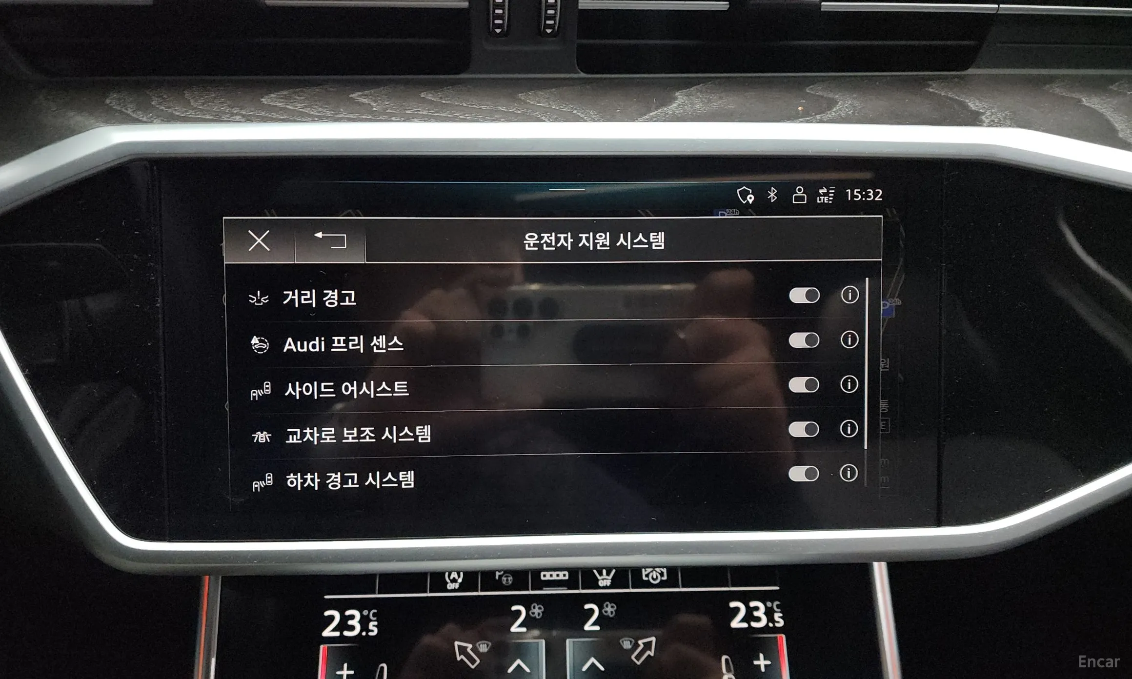 Audi A6 (C8) превью 16