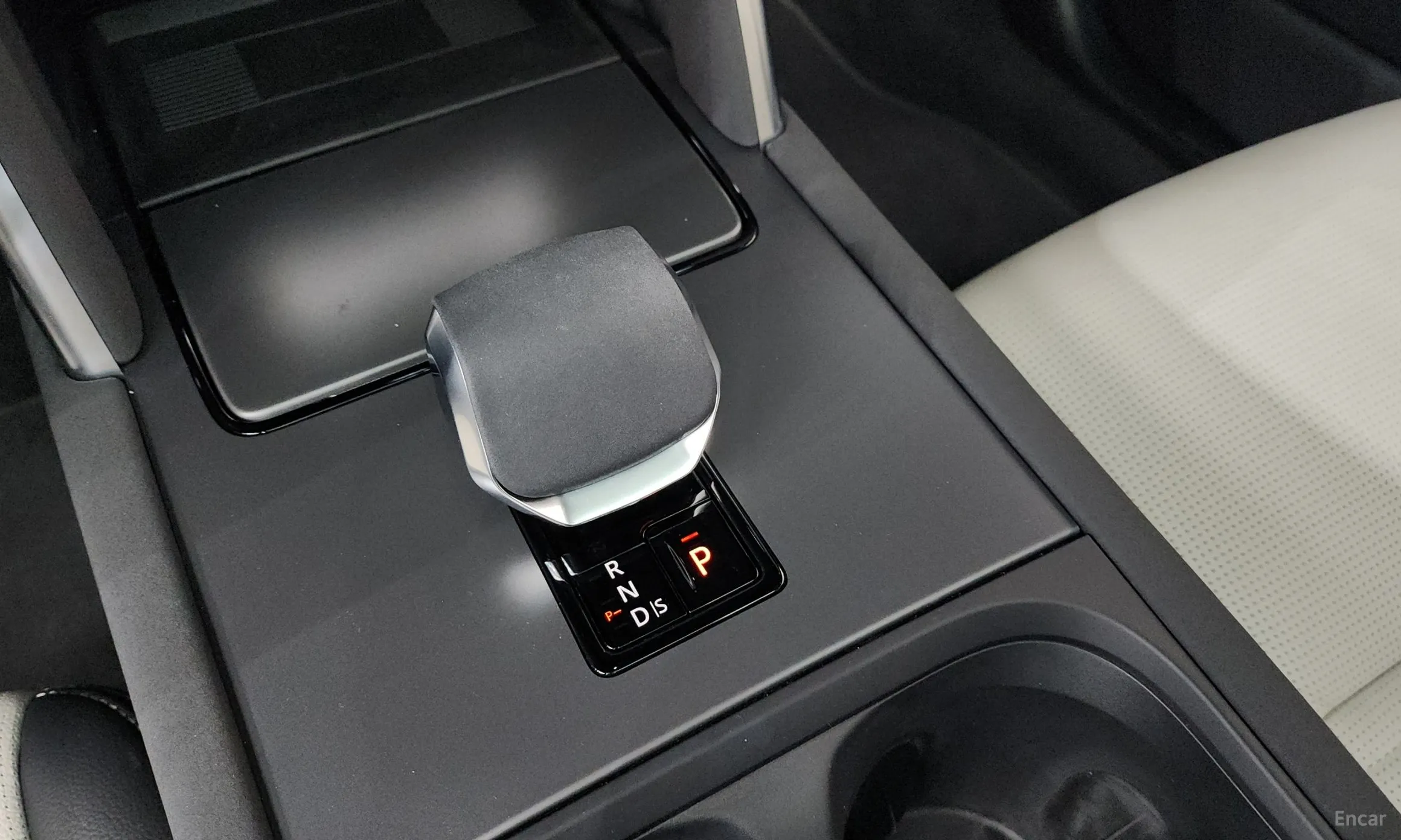 Land Rover Discovery Sports превью 9