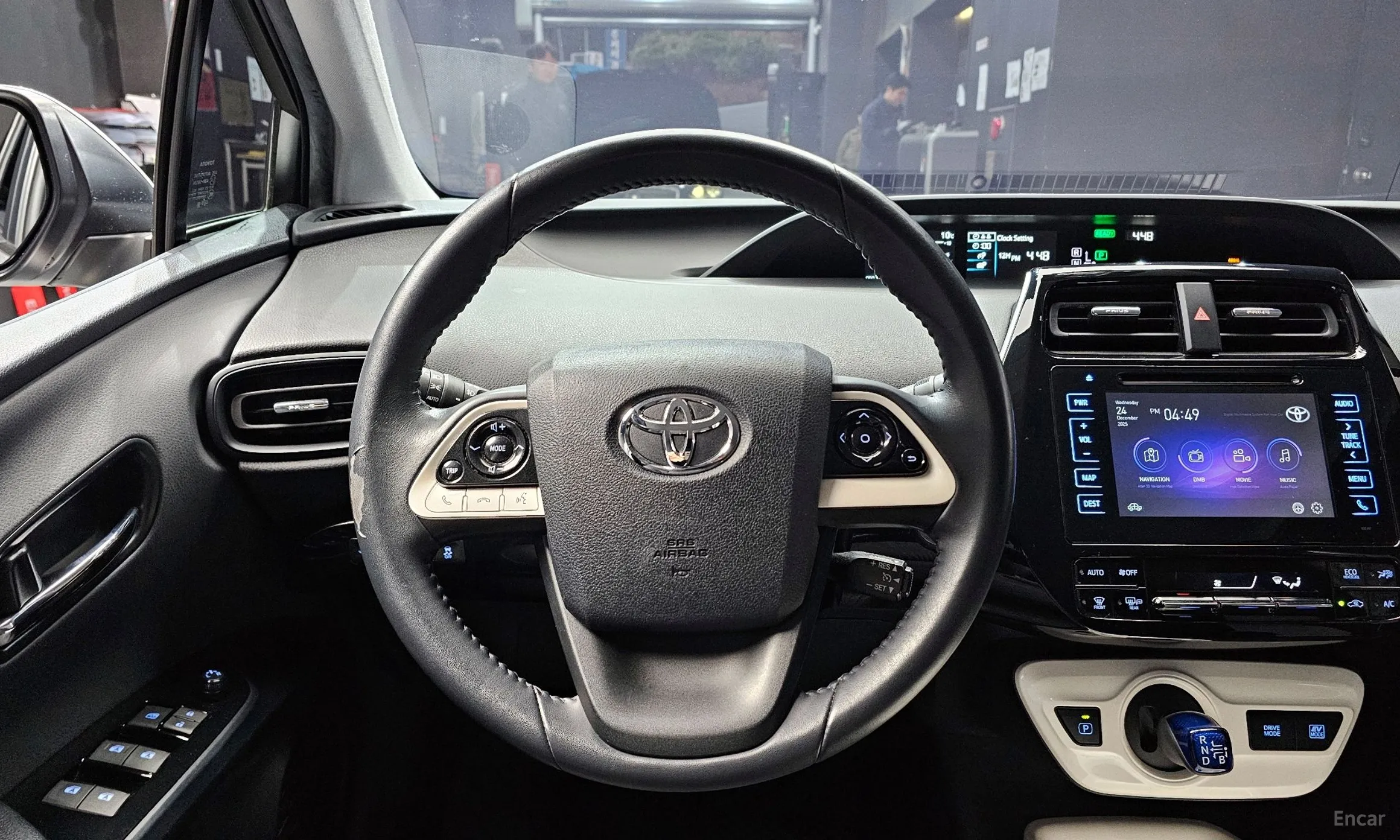Toyota Prius 4th Generation превью 14