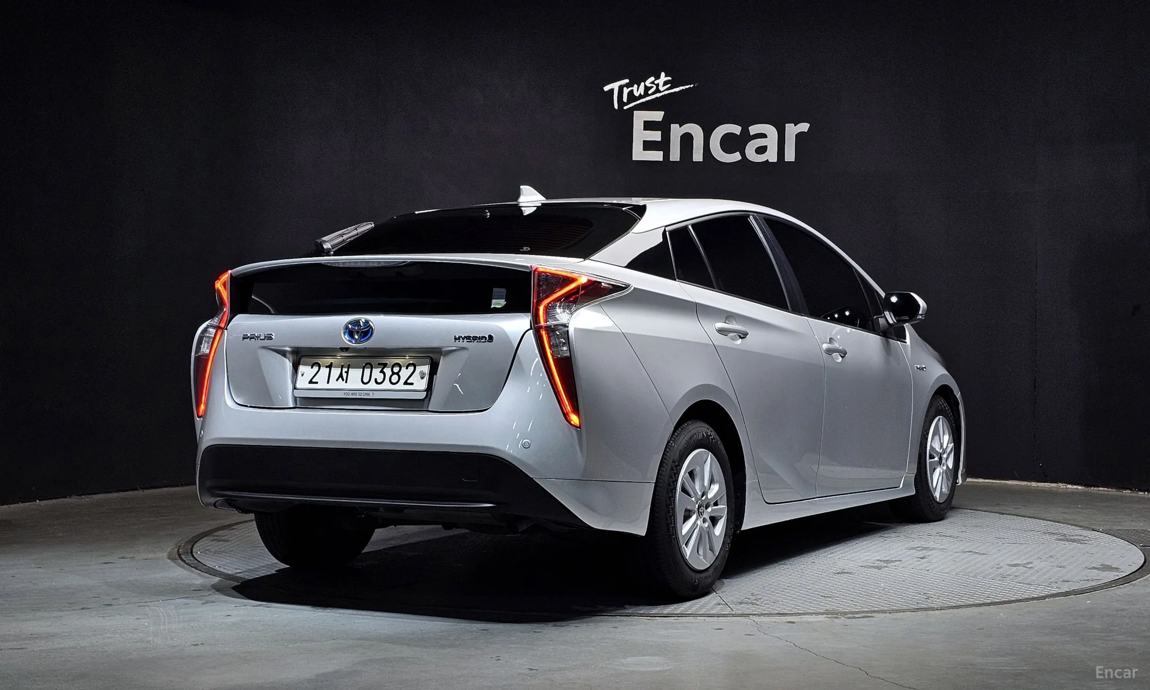 Toyota Prius 4th Generation превью 2