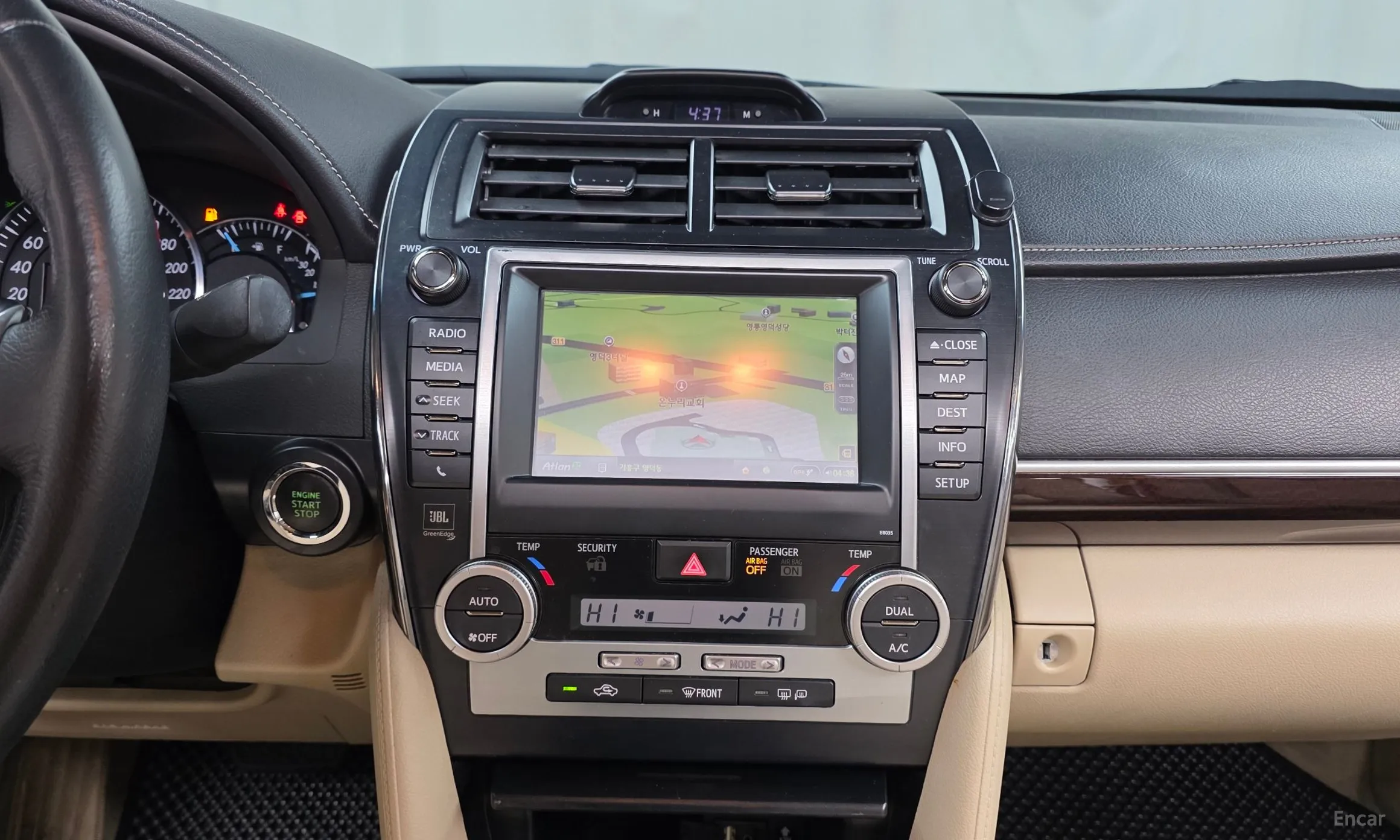 Toyota New Camry превью 14