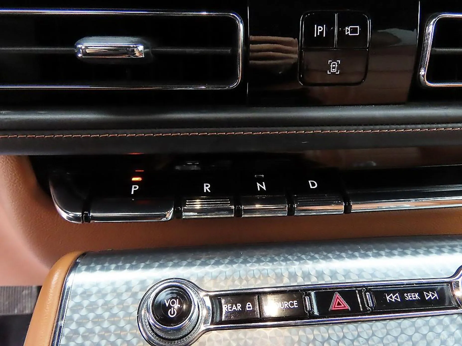 Lincoln Aviator 2nd Generation превью 11
