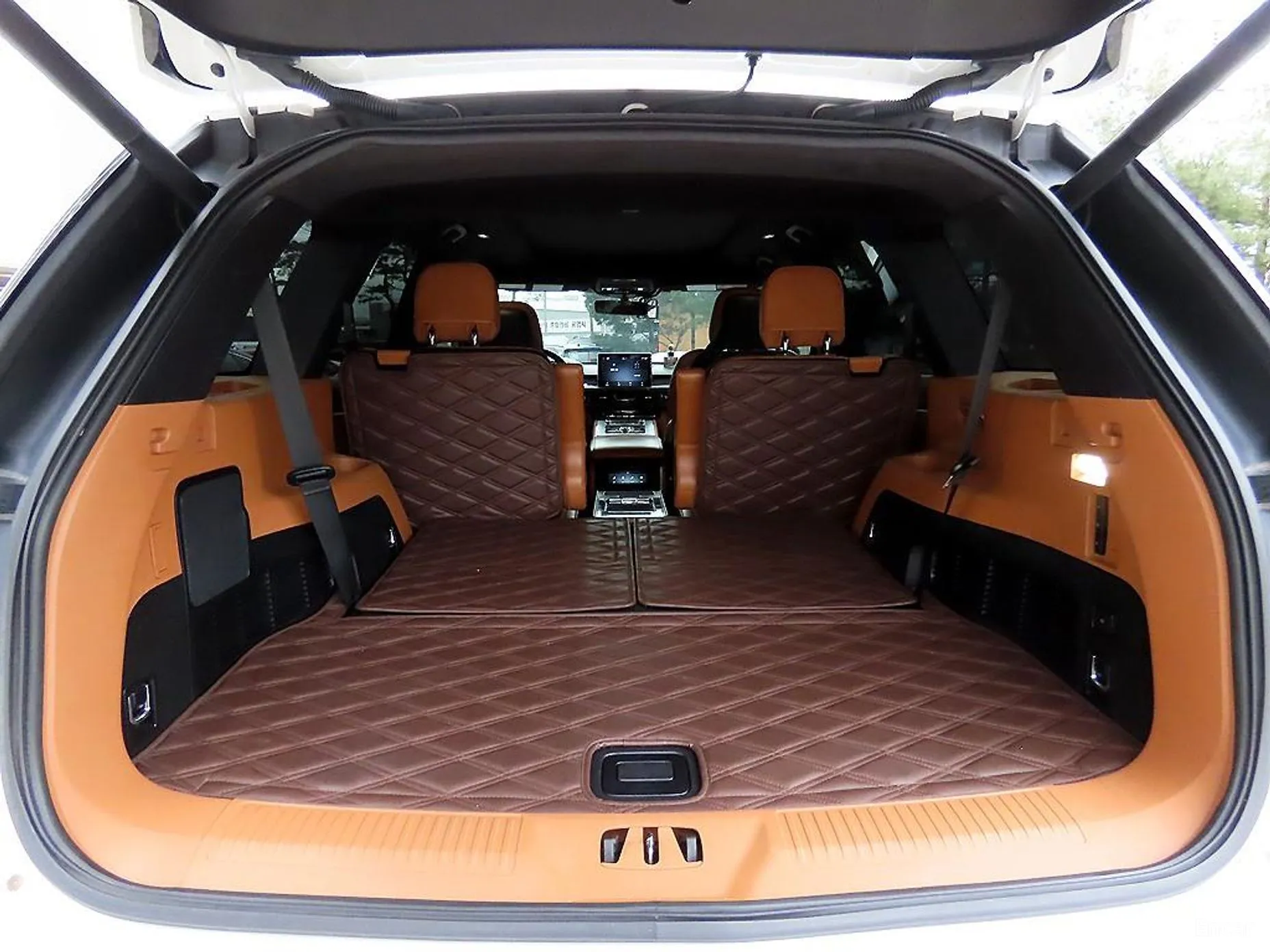 Lincoln Aviator 2nd Generation превью 17
