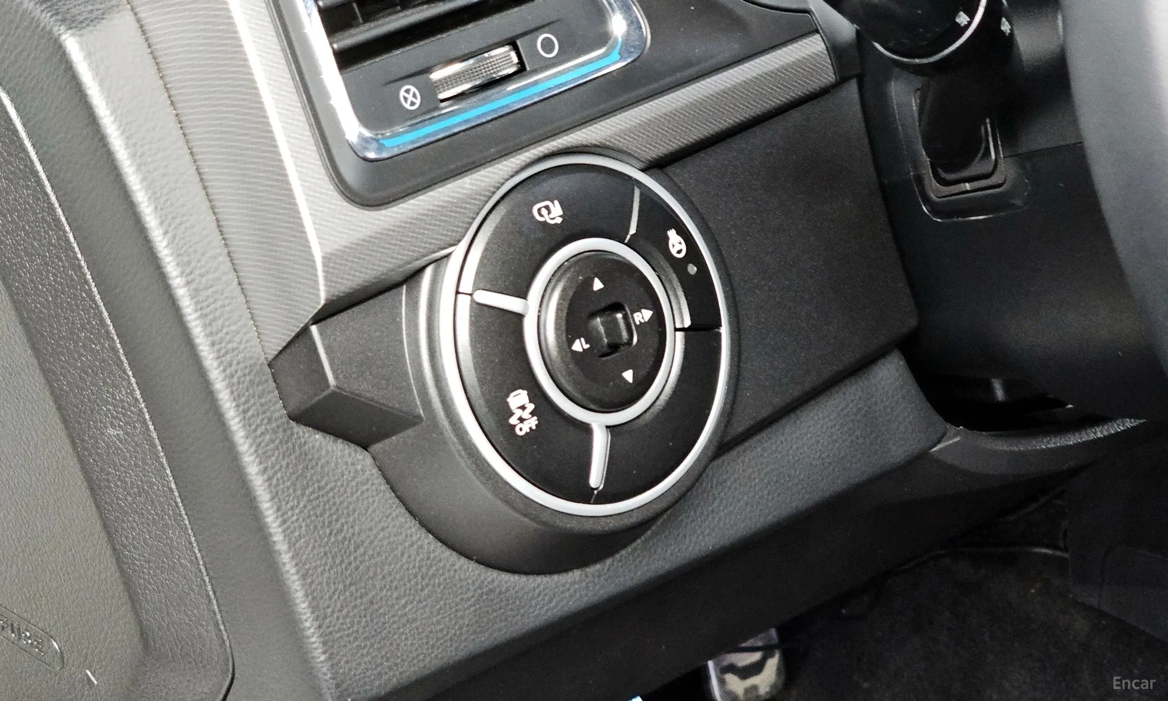 KG Mobility (SsangYong) Korando Sports превью 14