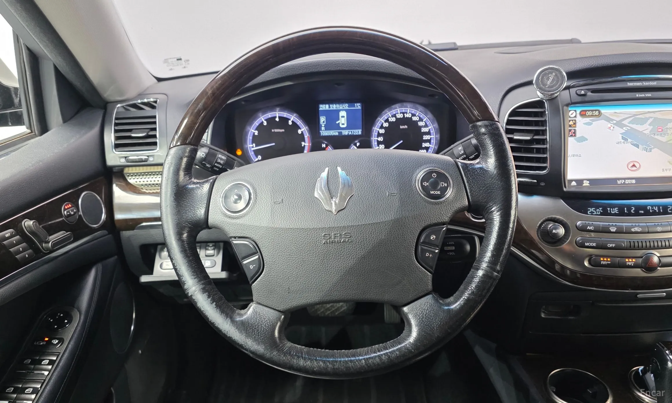 KG Mobility (SsangYong) Chairman W превью 13
