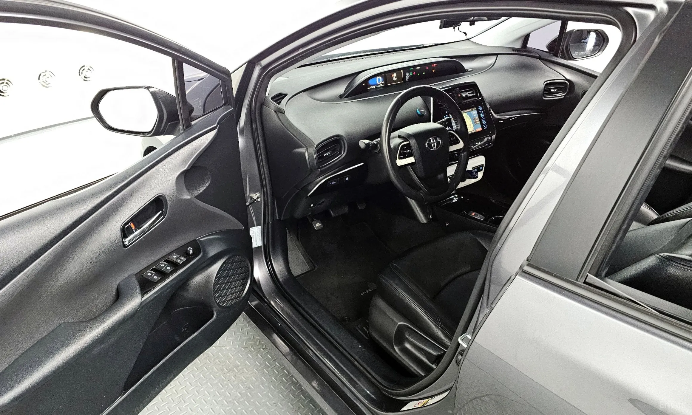 Toyota Prius 4th Generation превью 11