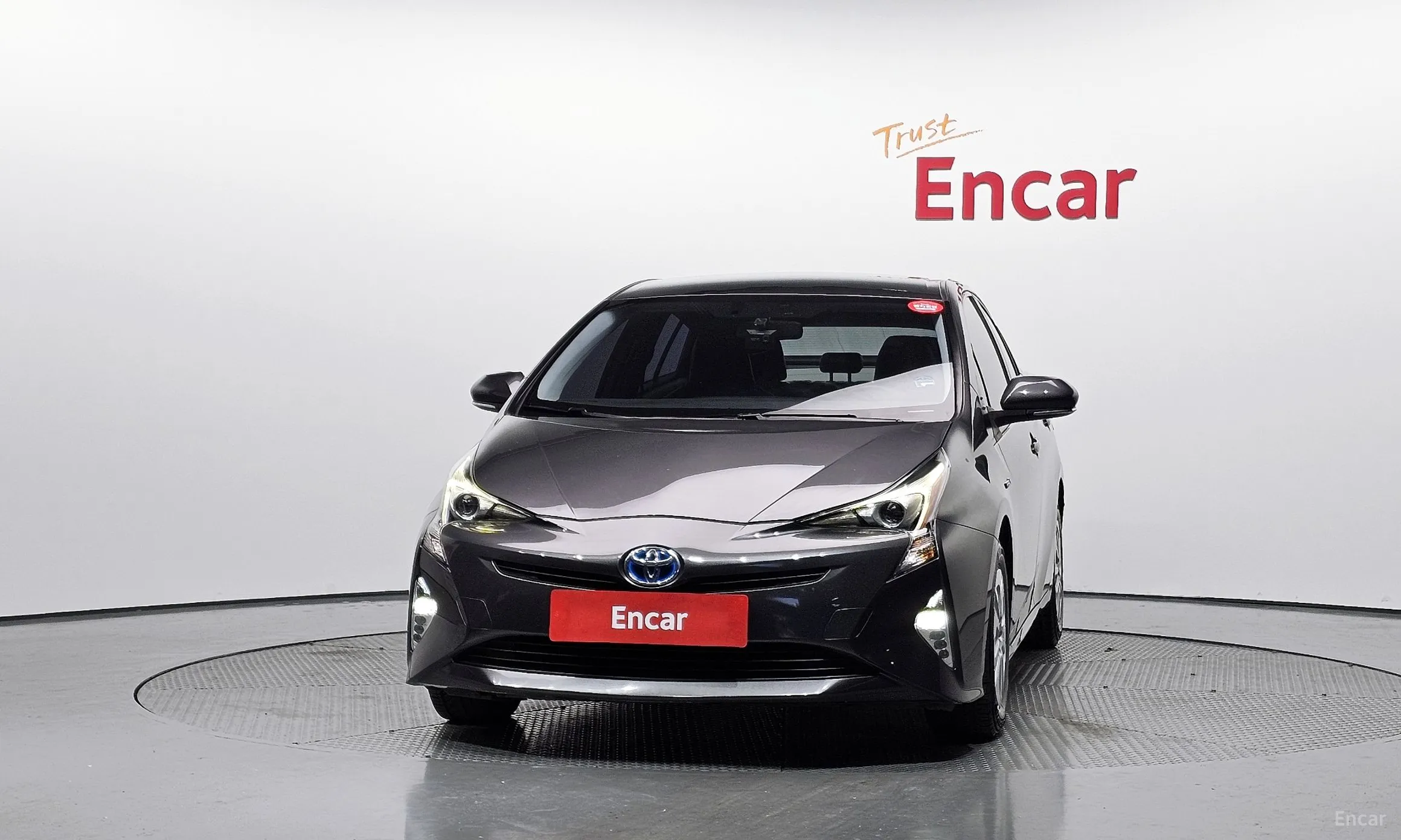 Toyota Prius 4th Generation превью 3