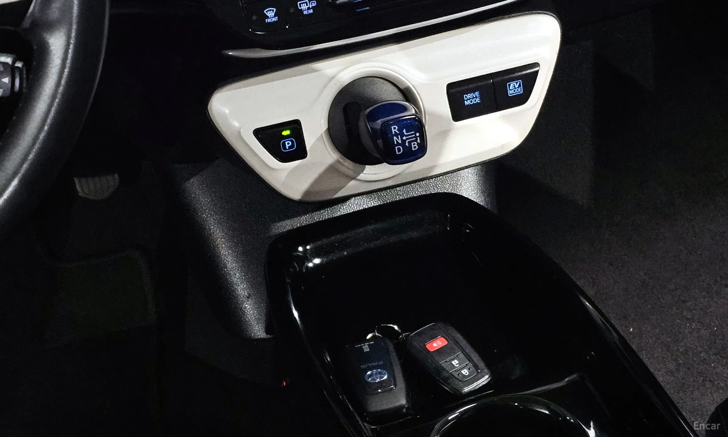 Toyota Prius 4th Generation превью 9