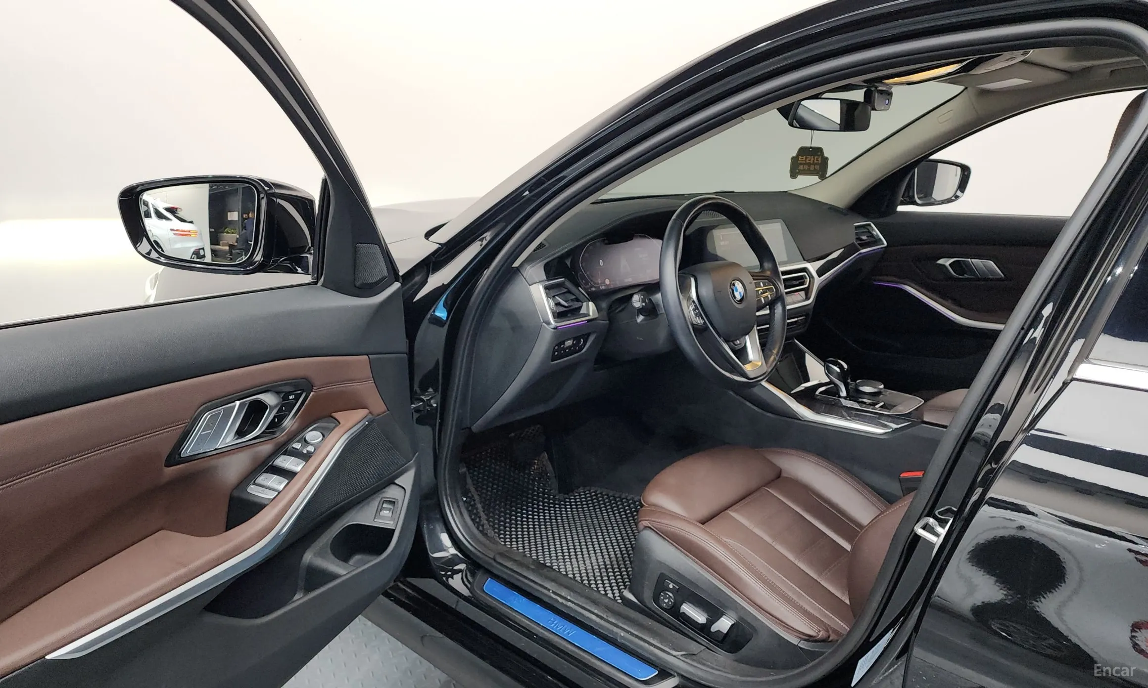 BMW 3 Series (G20) превью 10