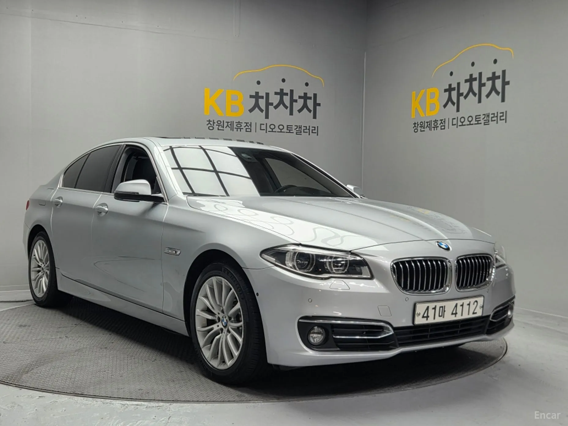 BMW 5 Series (F10) превью 2