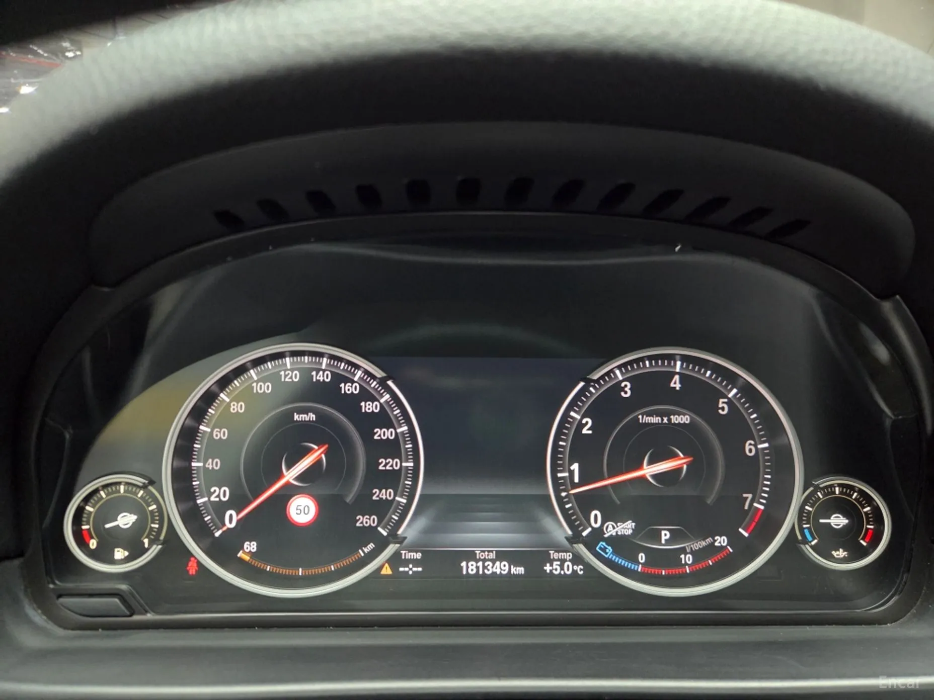 BMW 5 Series (F10) превью 9