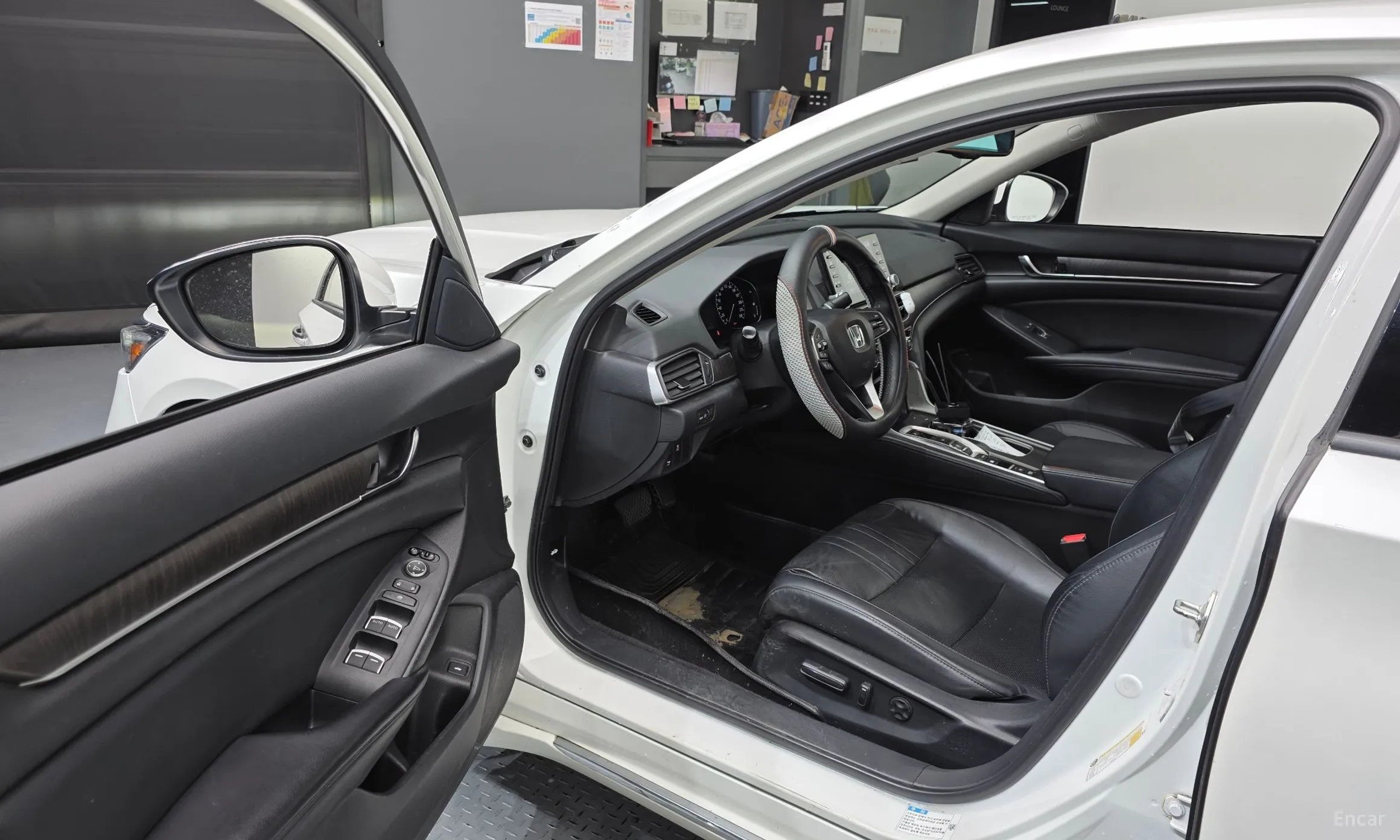 Honda Accord 10th Generation превью 10