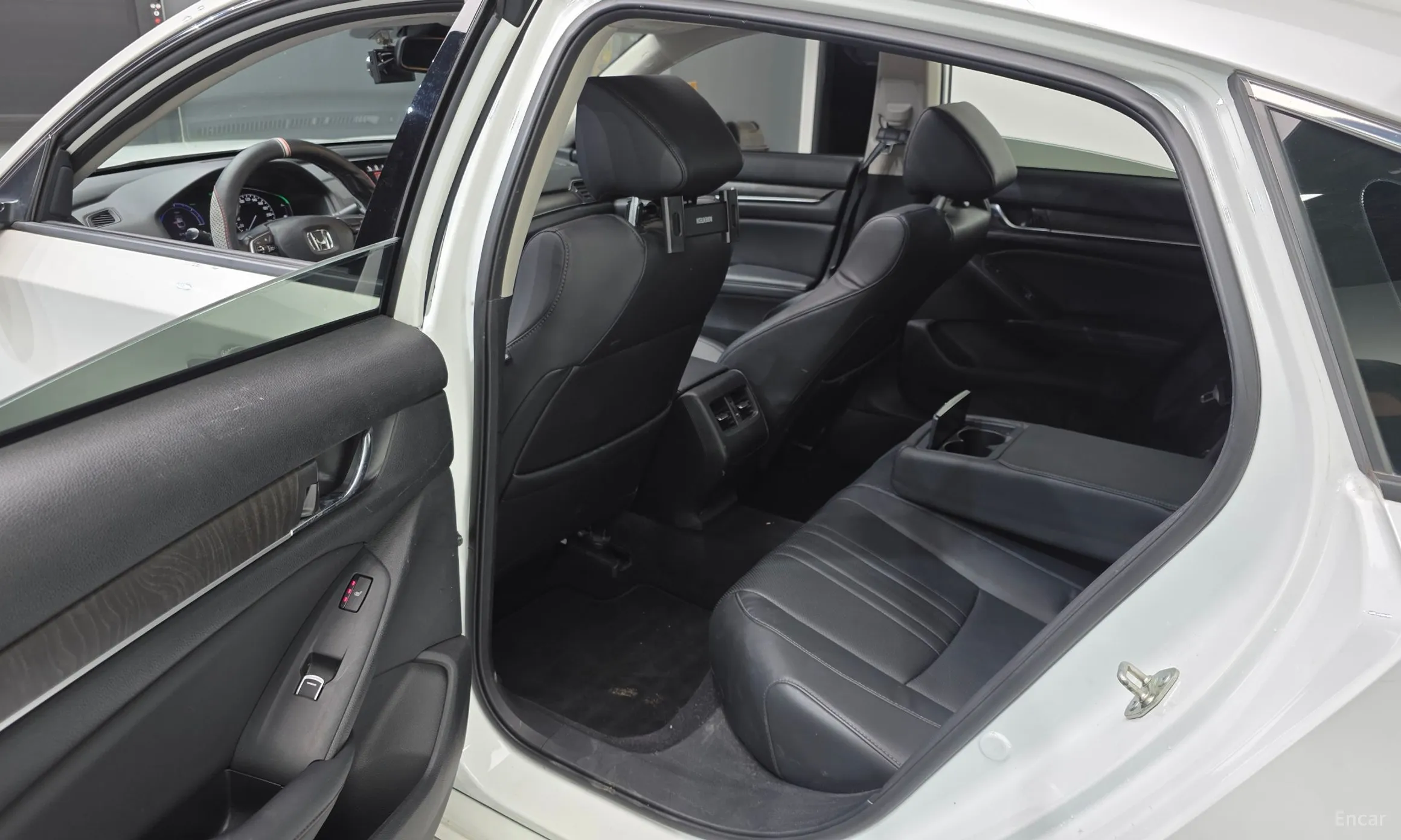 Honda Accord 10th Generation превью 11