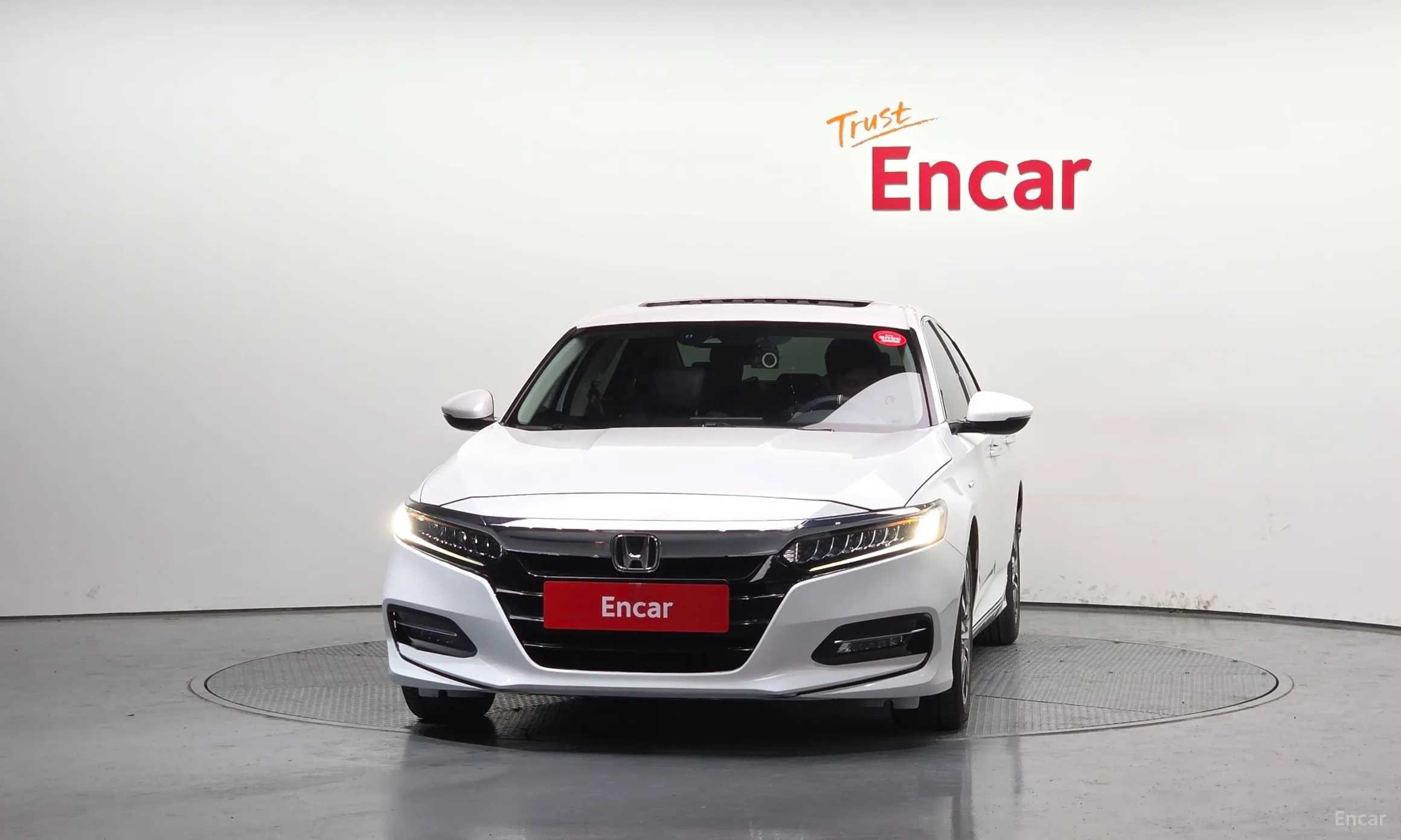 Honda Accord 10th Generation превью 3