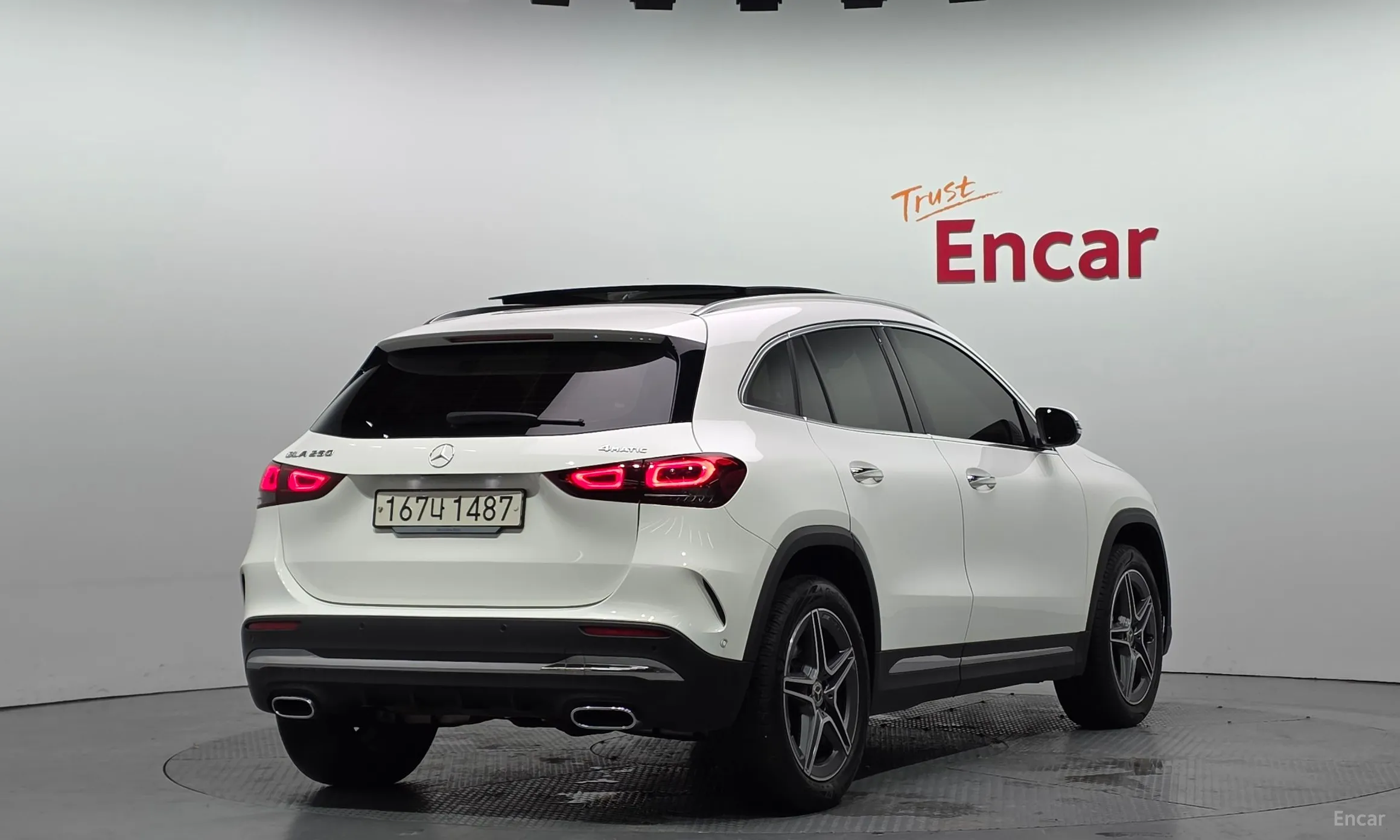 Mercedes Benz GLA-Class H247
