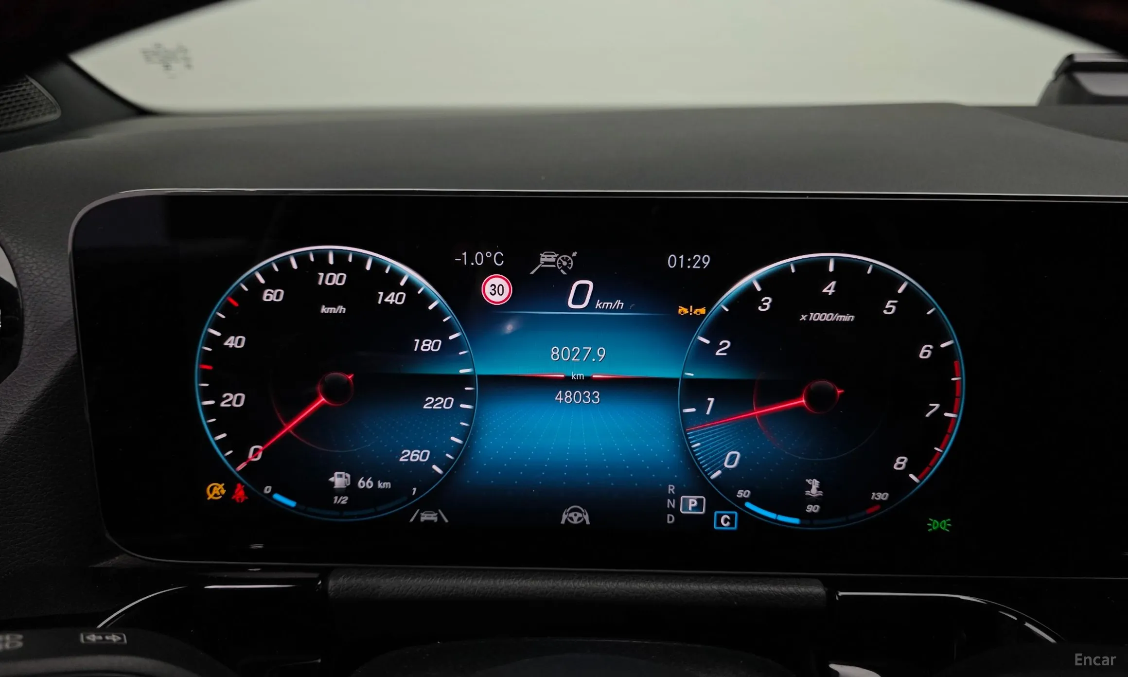 Mercedes Benz GLA-Class H247 превью 8