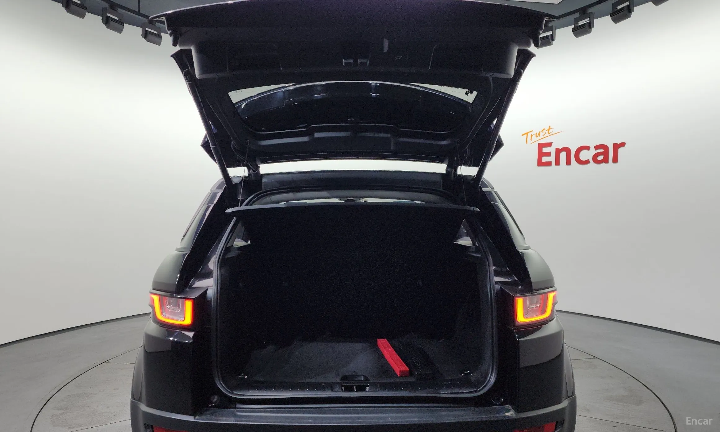 Land Rover Range Rover Evoque превью 20