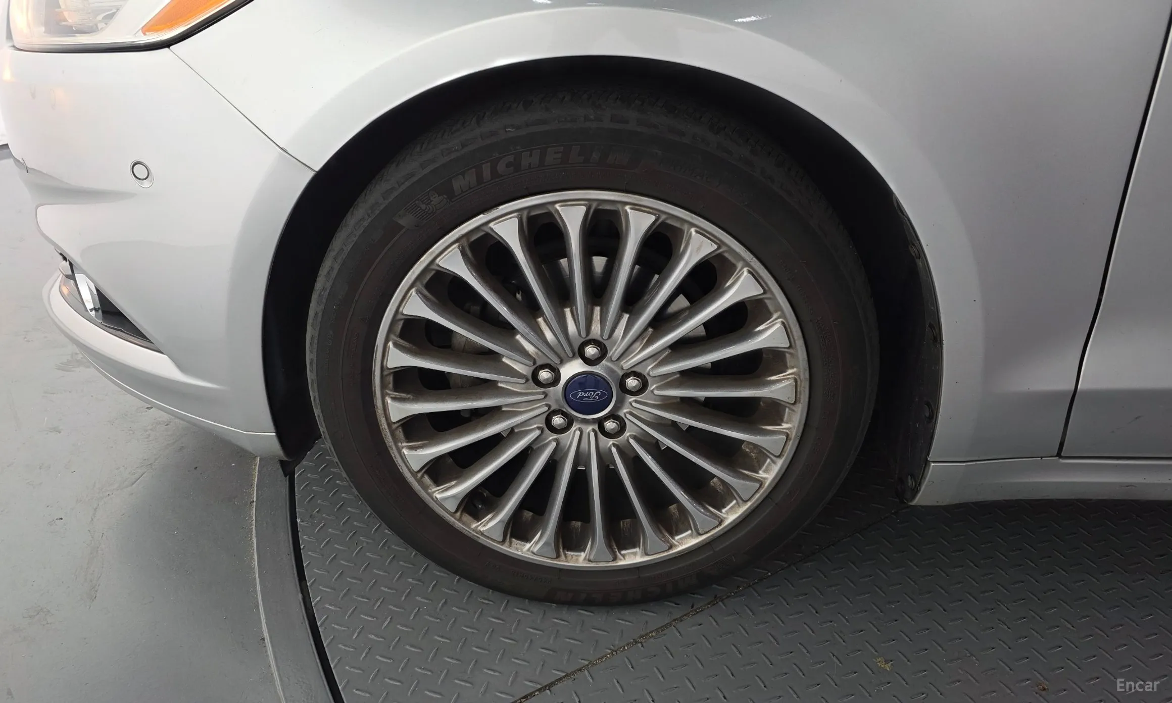 Ford Fusion превью 5