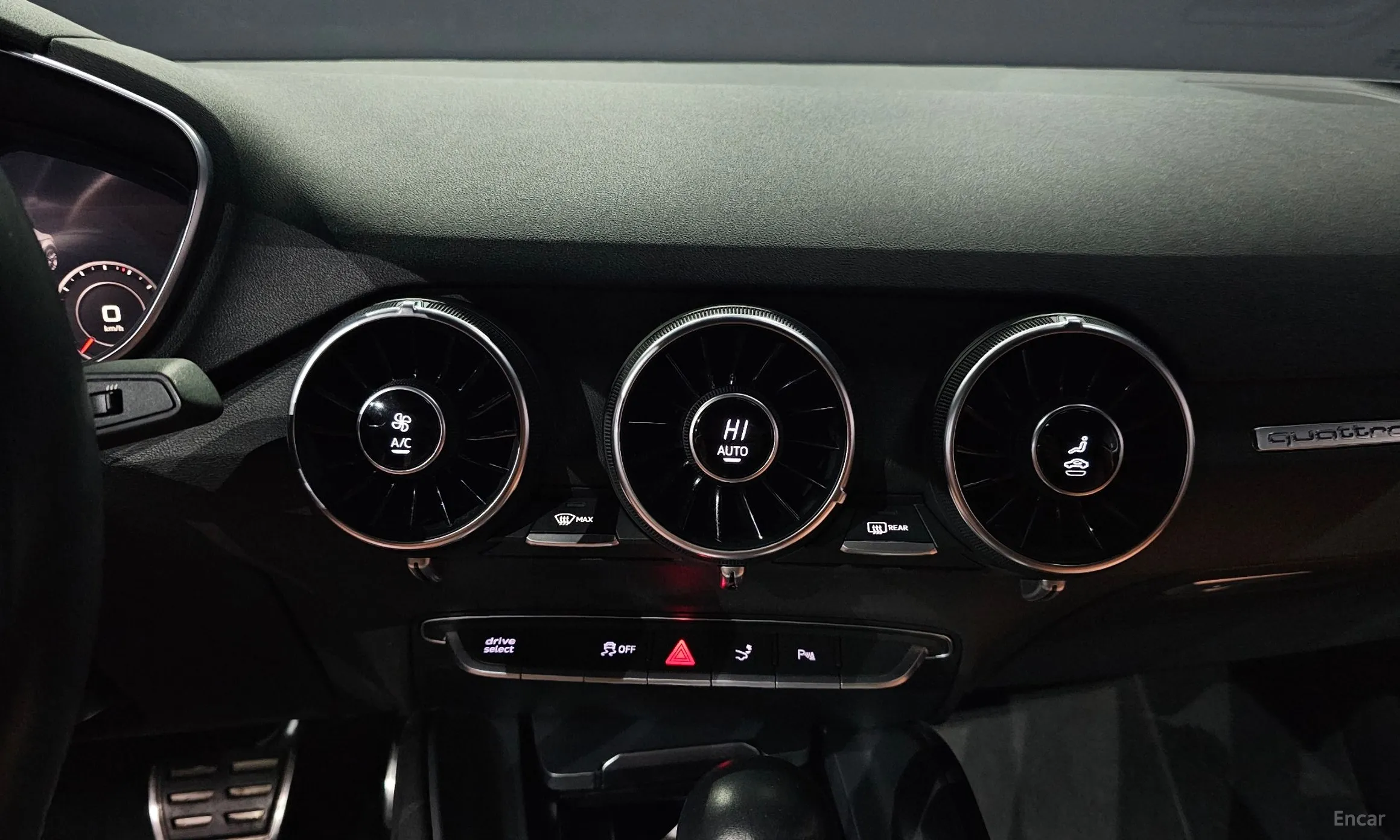Audi TT (8S) превью 14