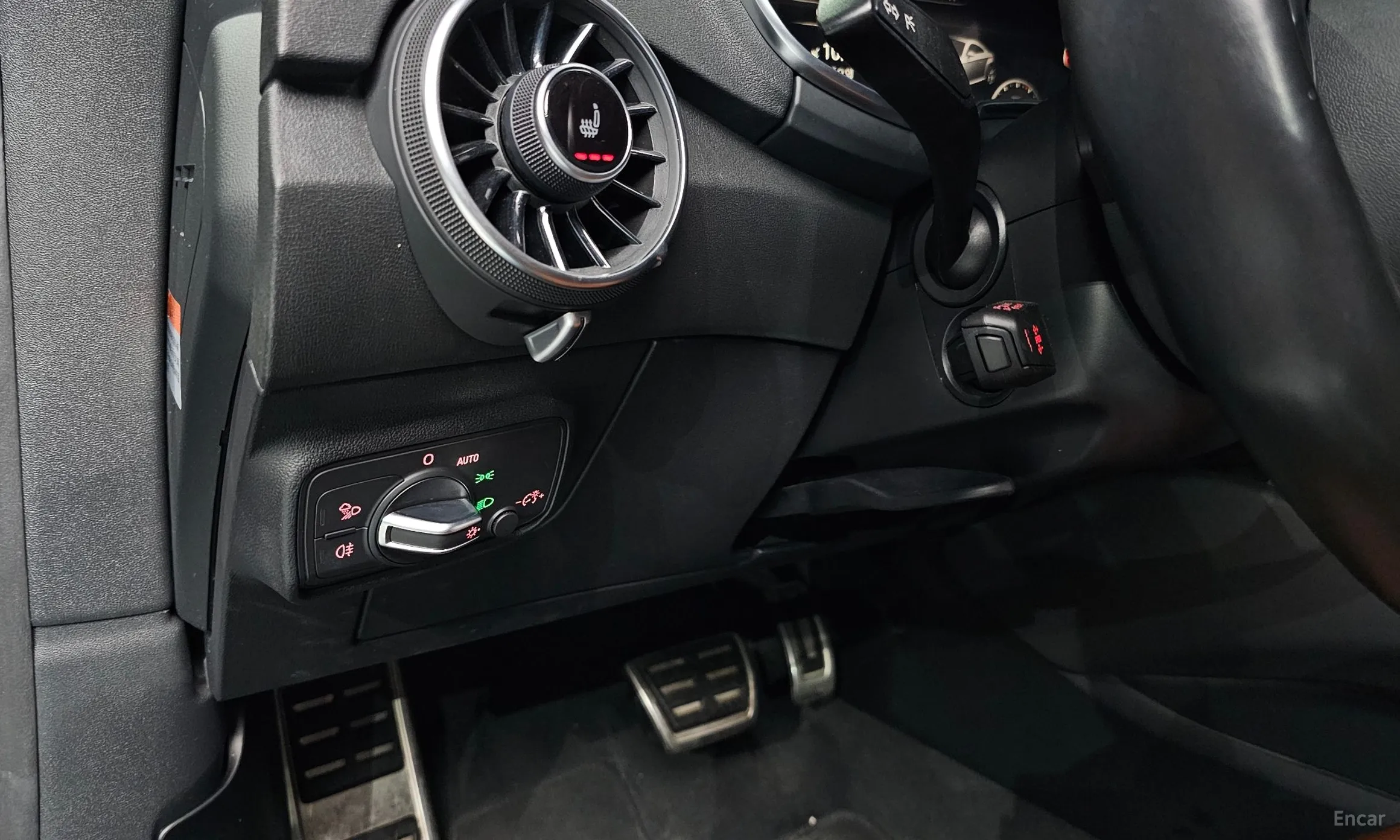 Audi TT (8S) превью 18