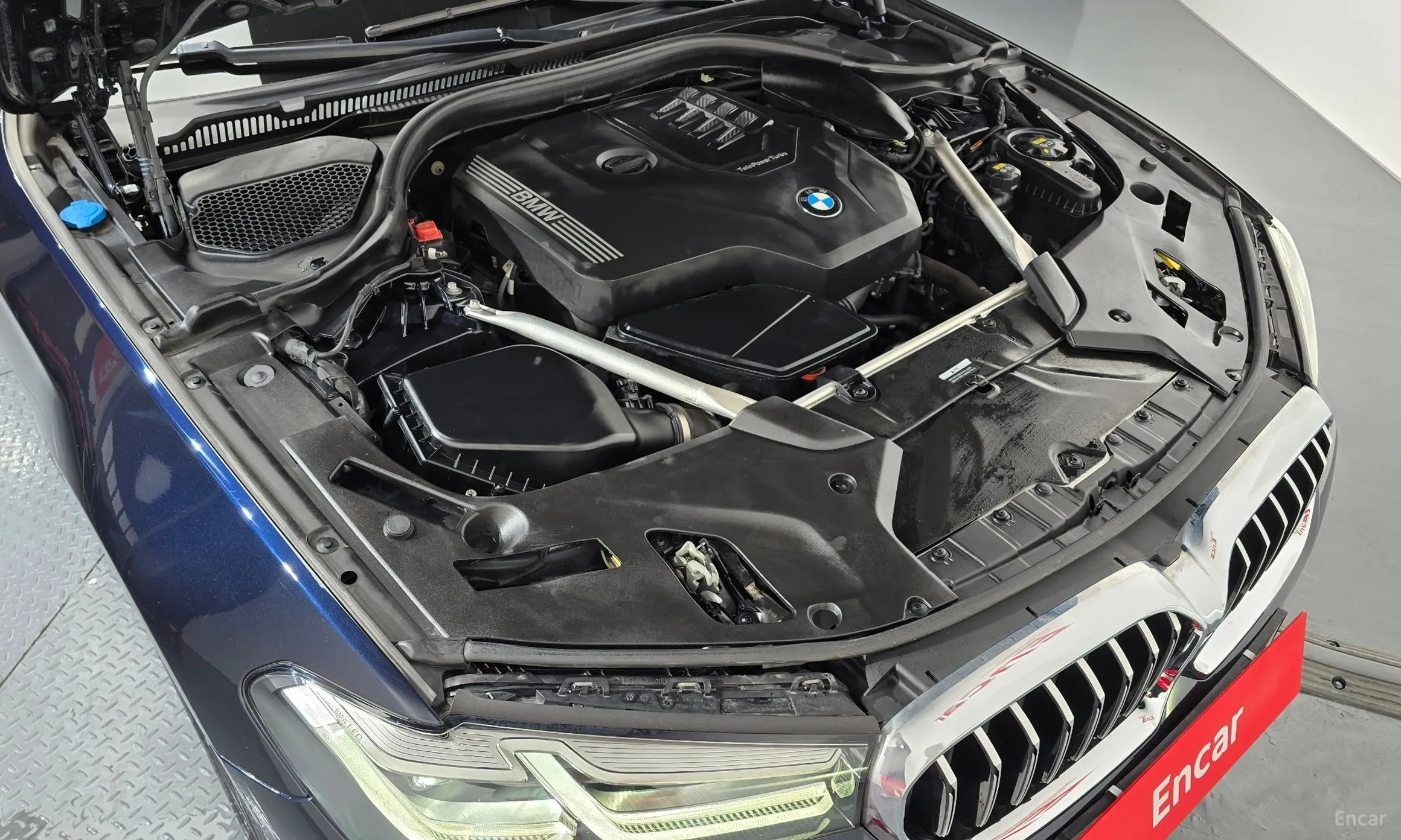 BMW 5 Series (G30) превью 6