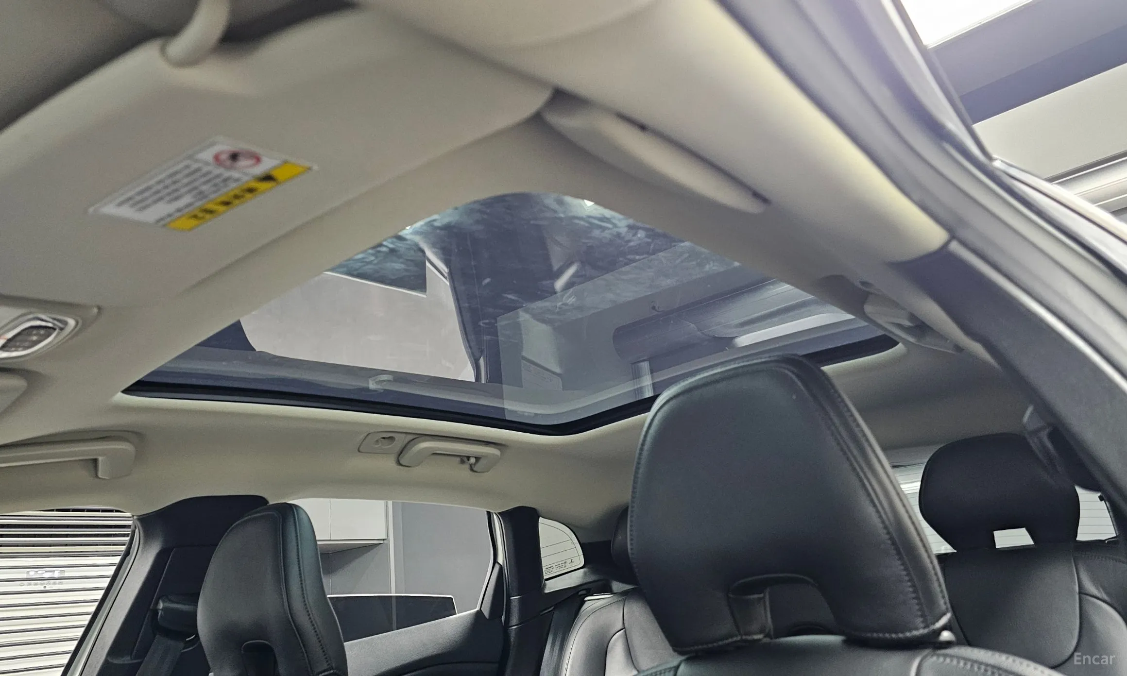 Volvo V40 превью 19
