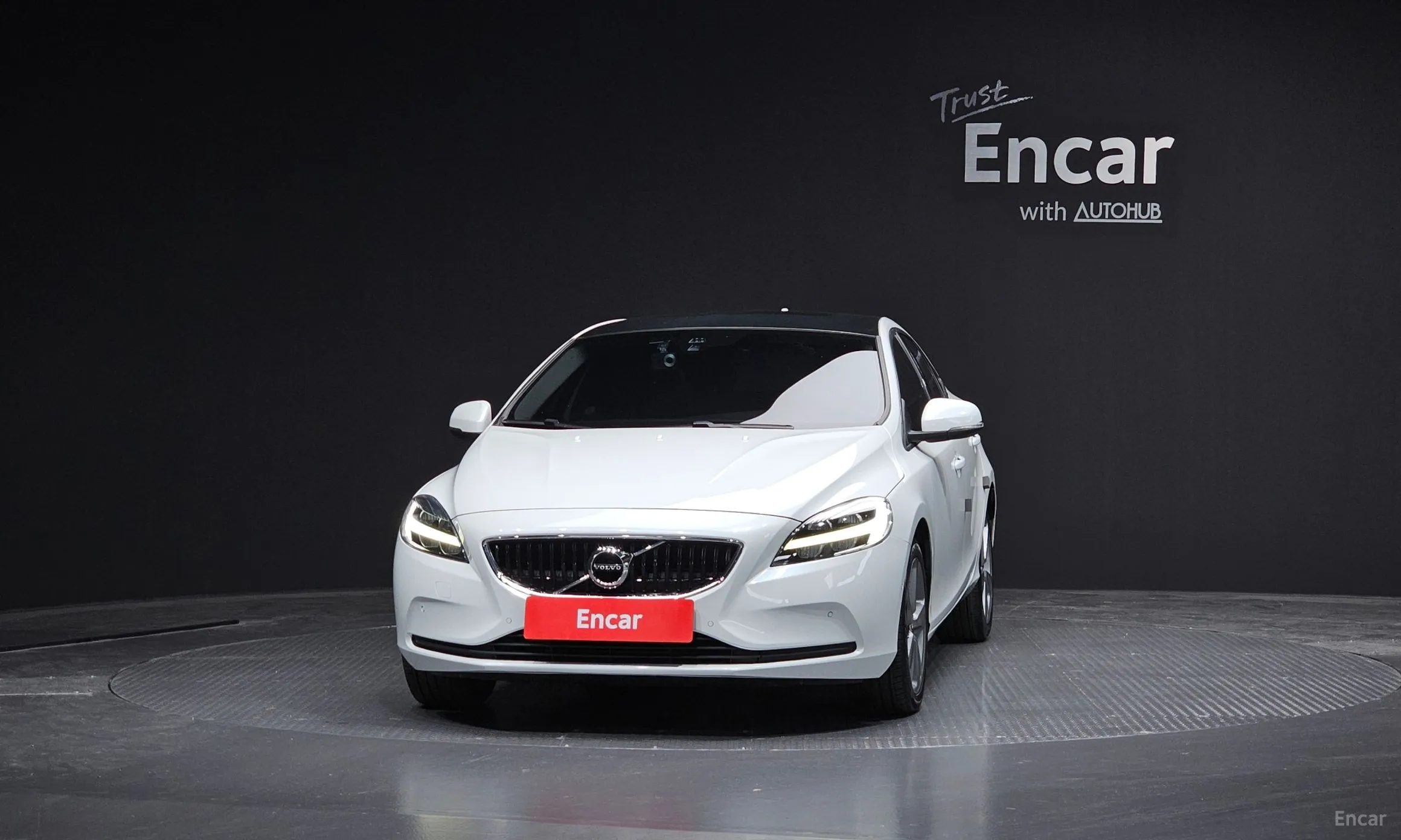 Volvo V40 превью 3