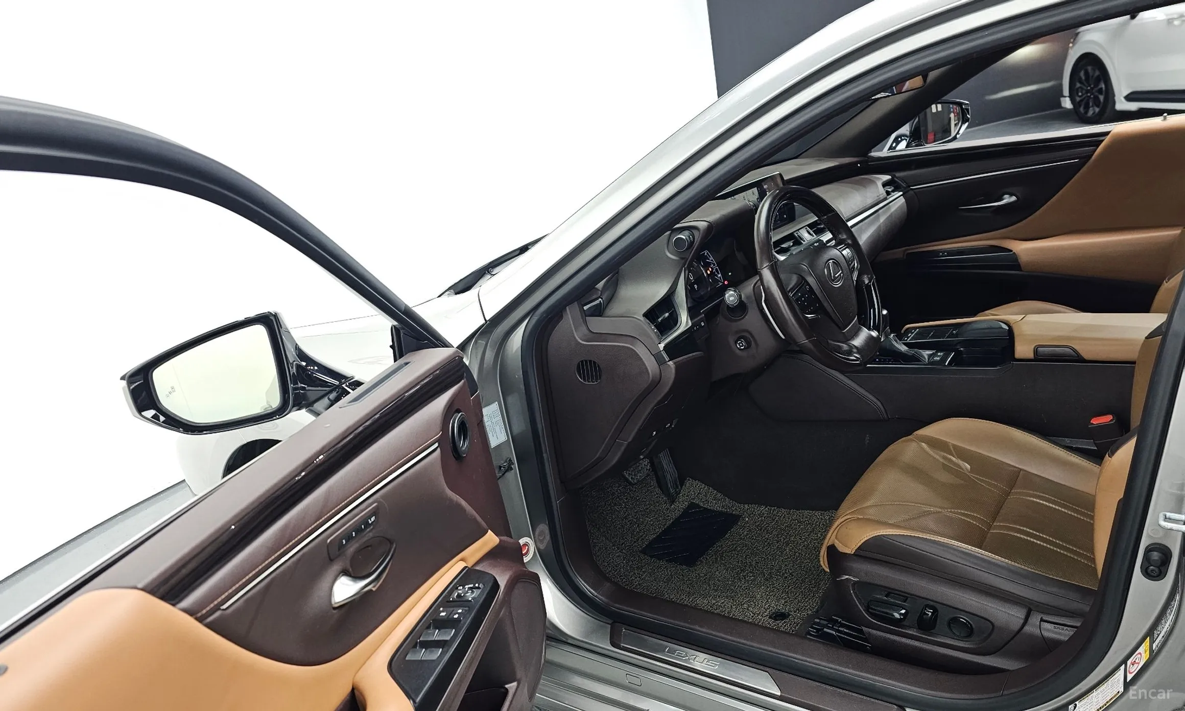 Lexus ES300h 7th Generation превью 10