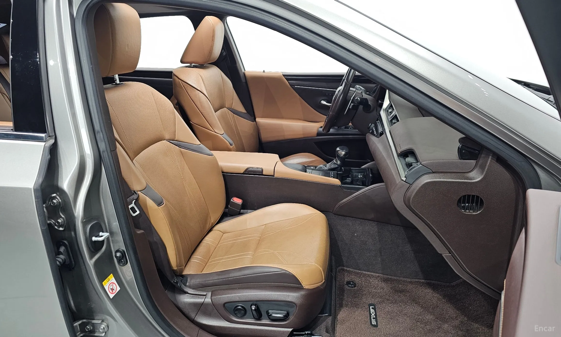 Lexus ES300h 7th Generation превью 12