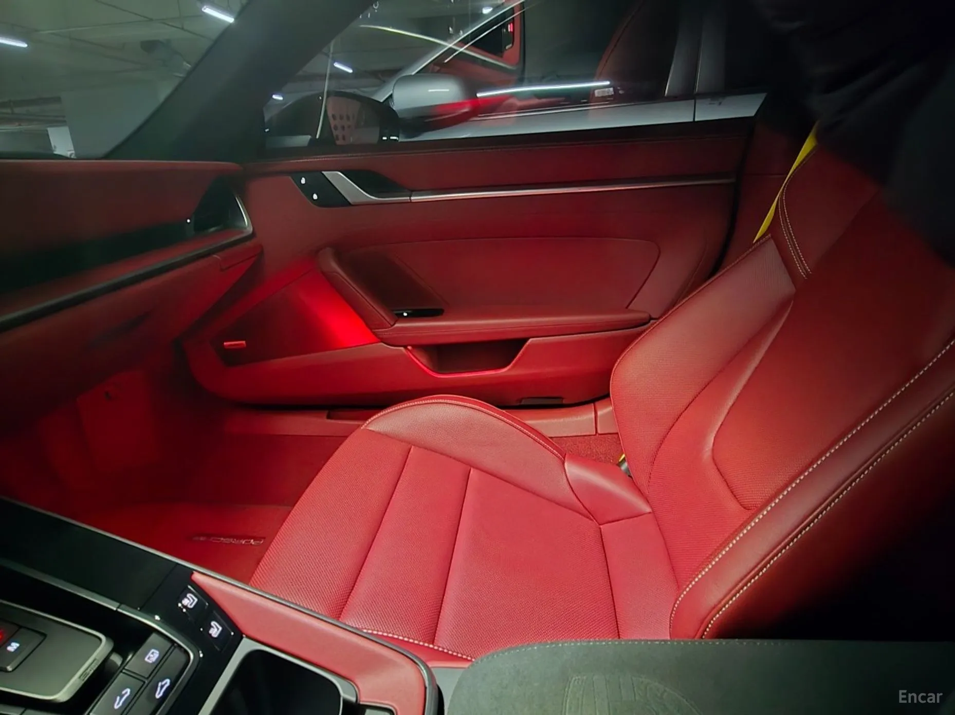 Porsche 911 (992) превью 9