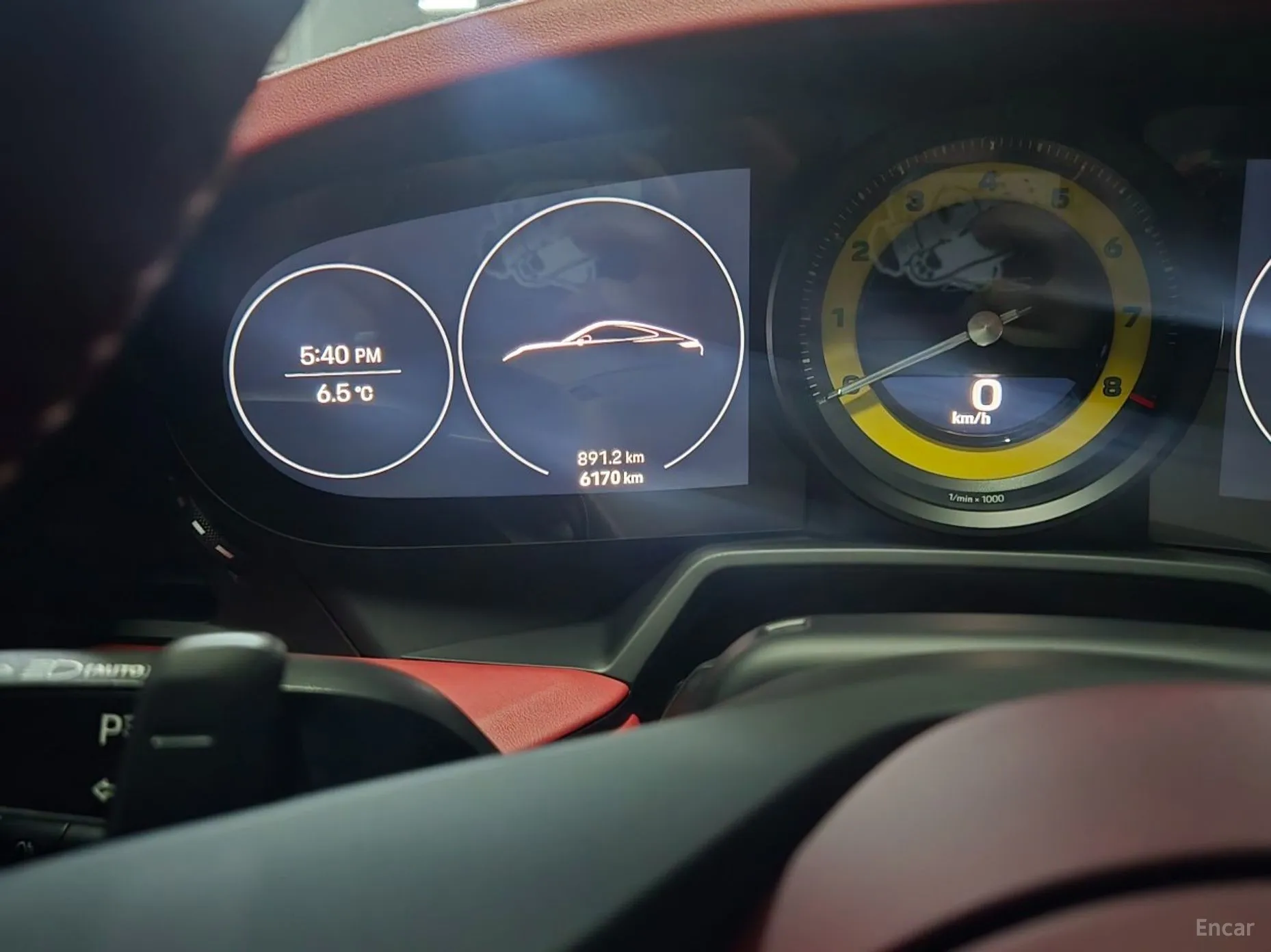 Porsche 911 (992) превью 7