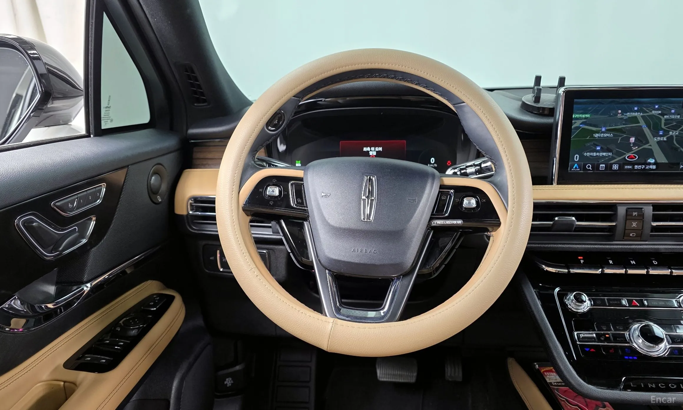Lincoln Corsair превью 13