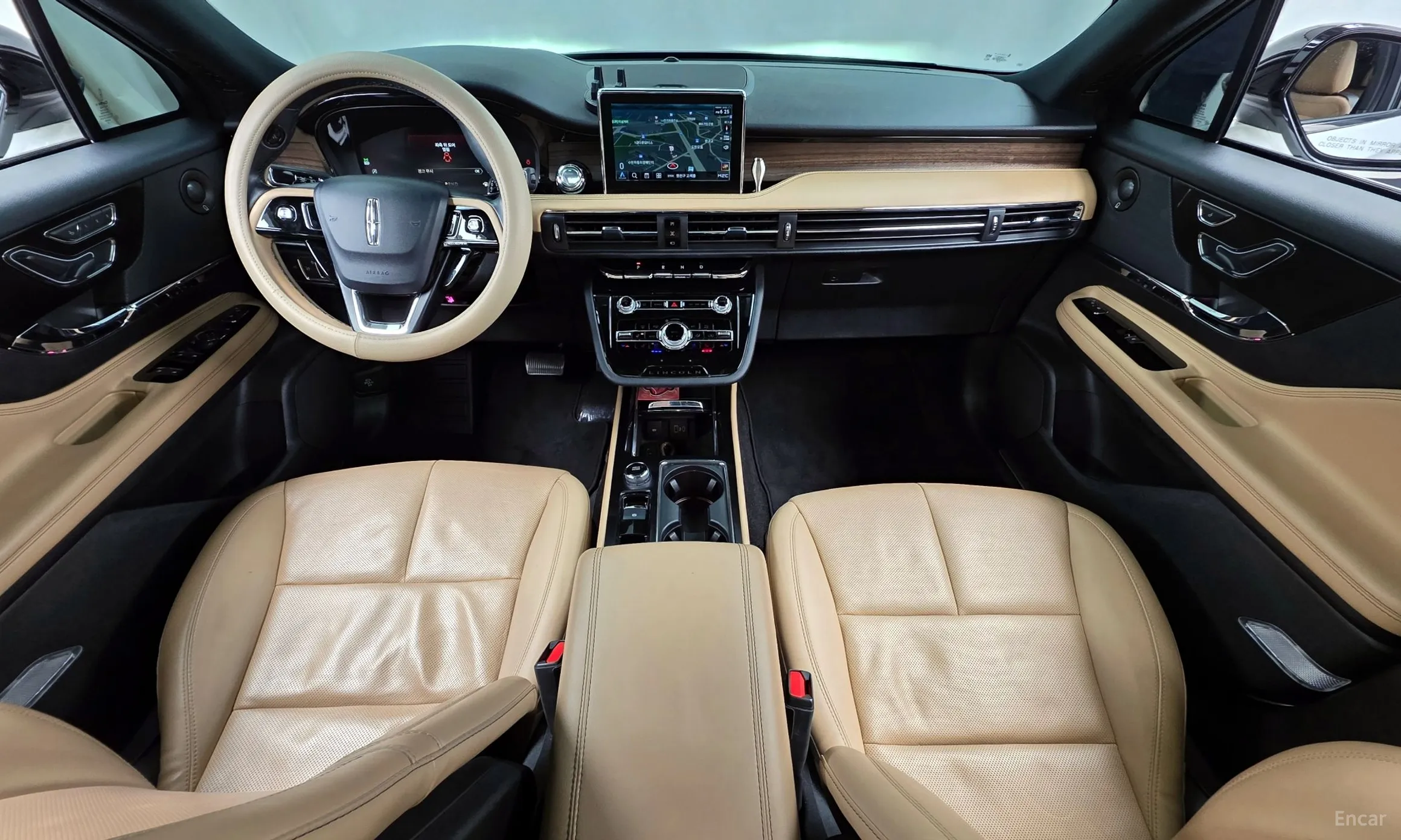 Lincoln Corsair превью 7