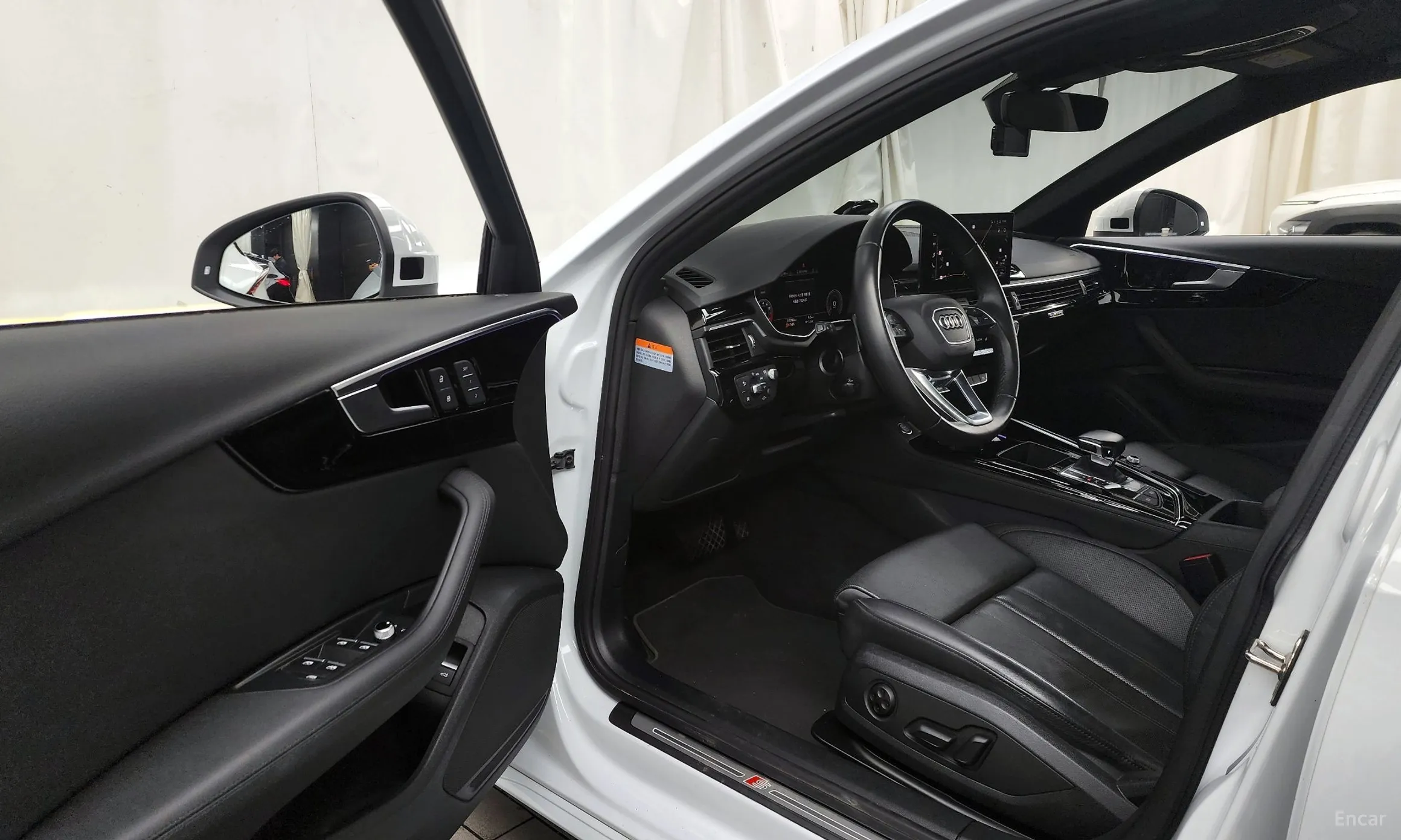 Audi A4 (B9) превью 10