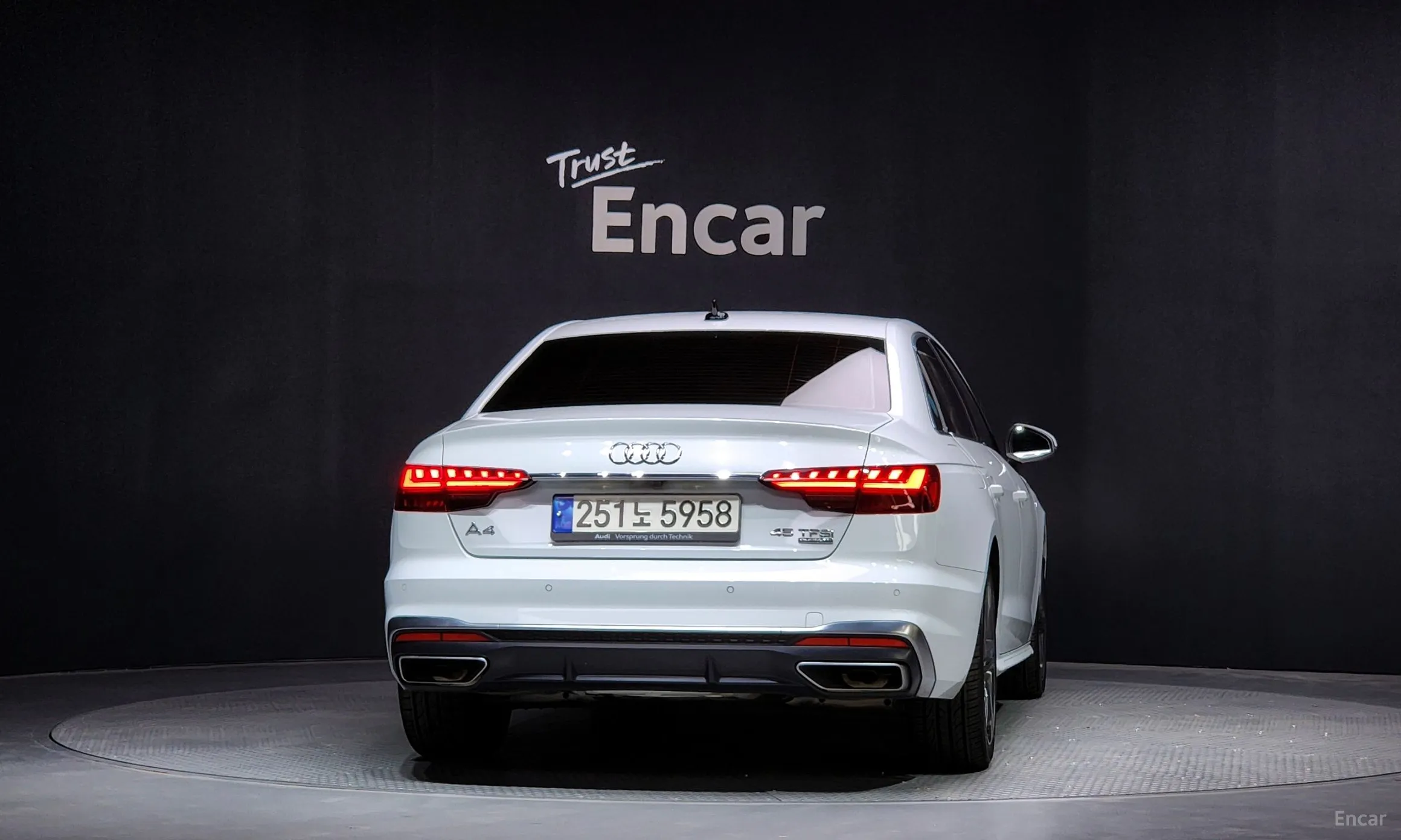 Audi A4 (B9) превью 4