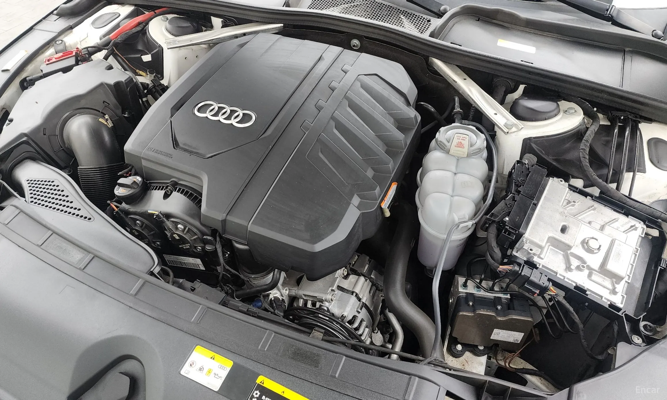 Audi A4 (B9) превью 6