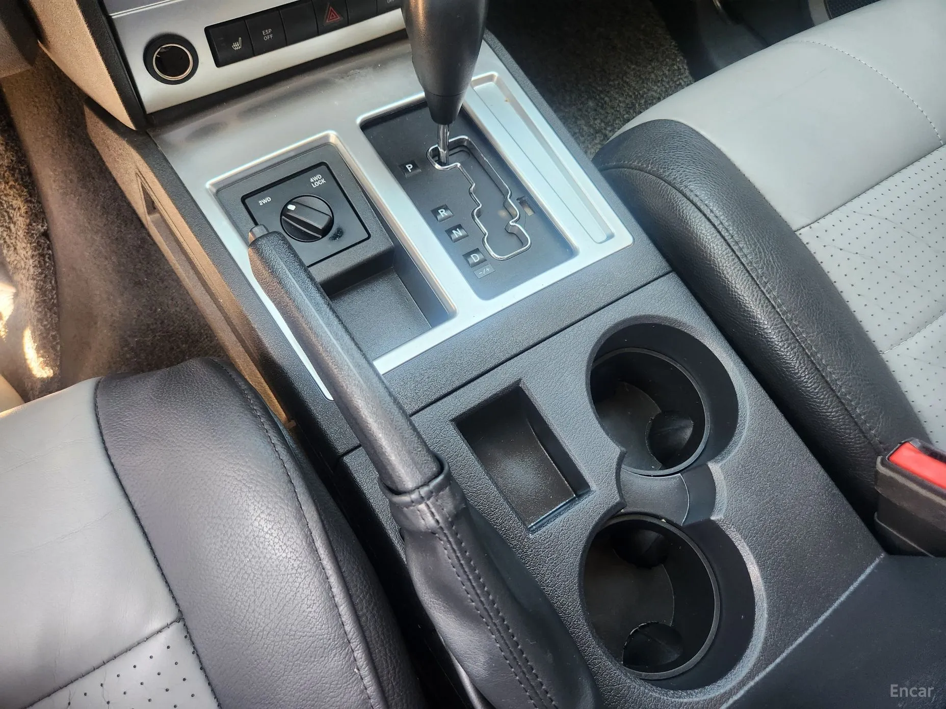Dodge Nitro превью 14