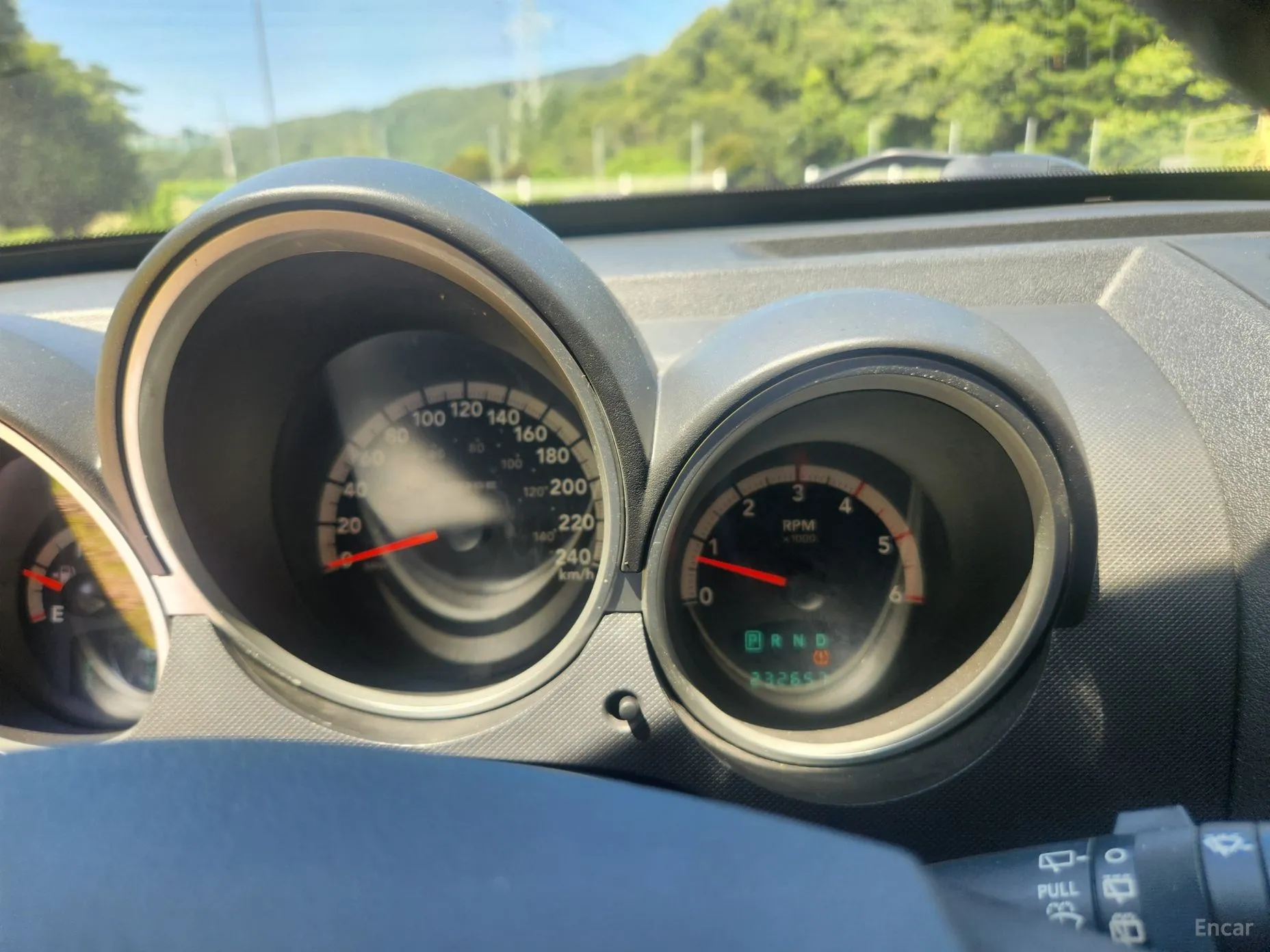 Dodge Nitro превью 17