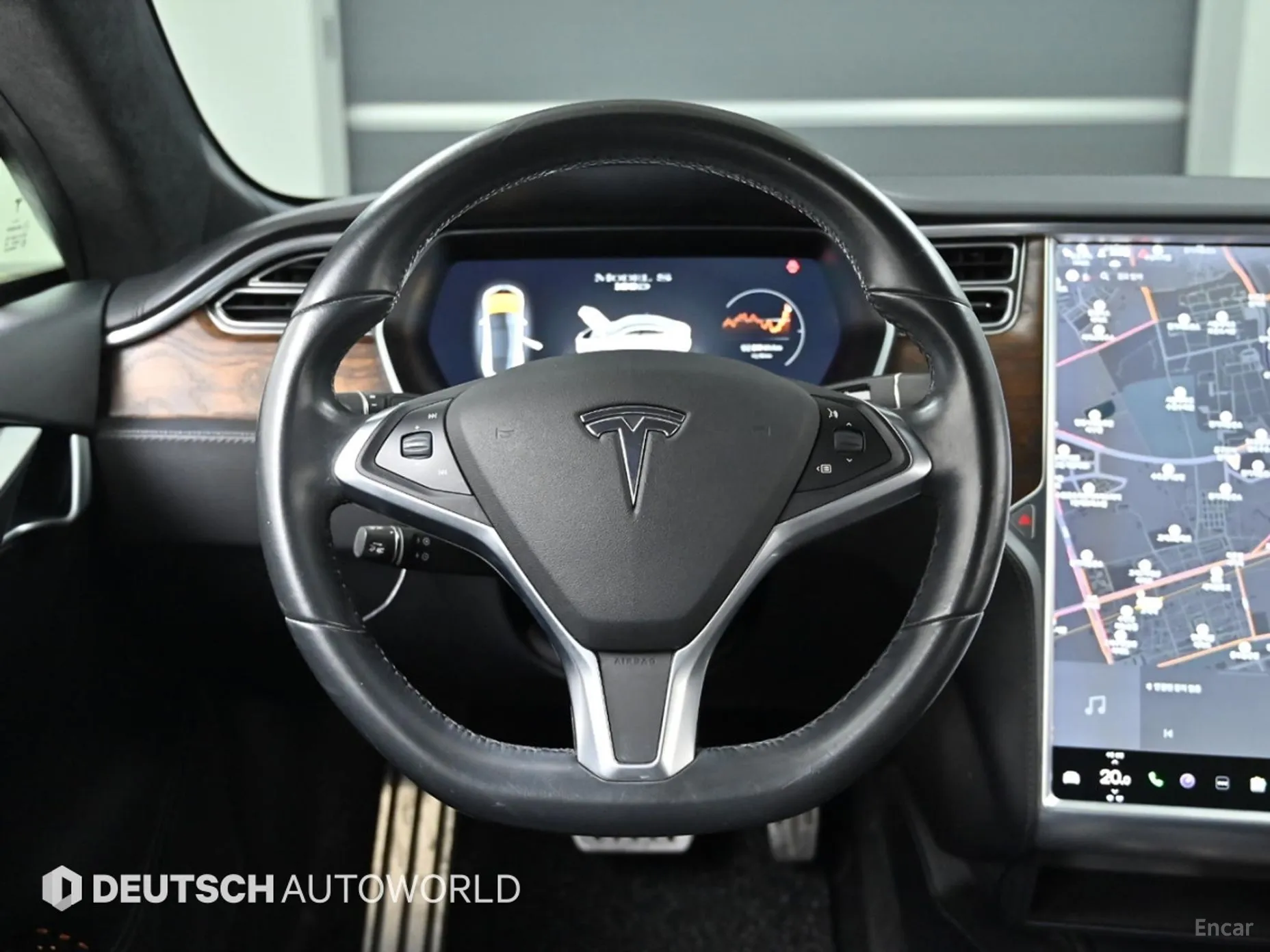 Tesla Model S превью 13