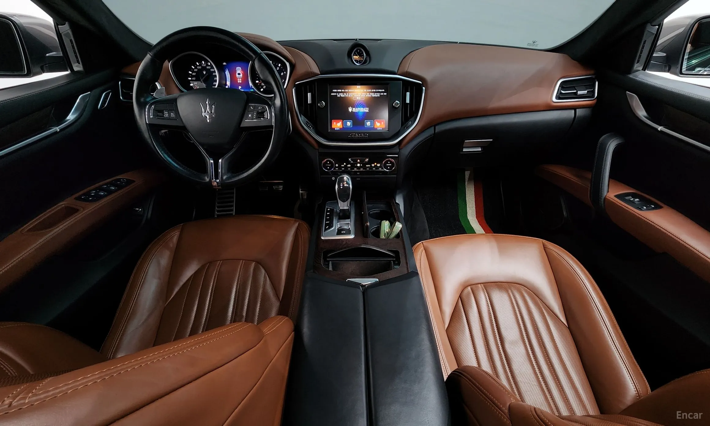 Maserati Ghibli превью 7