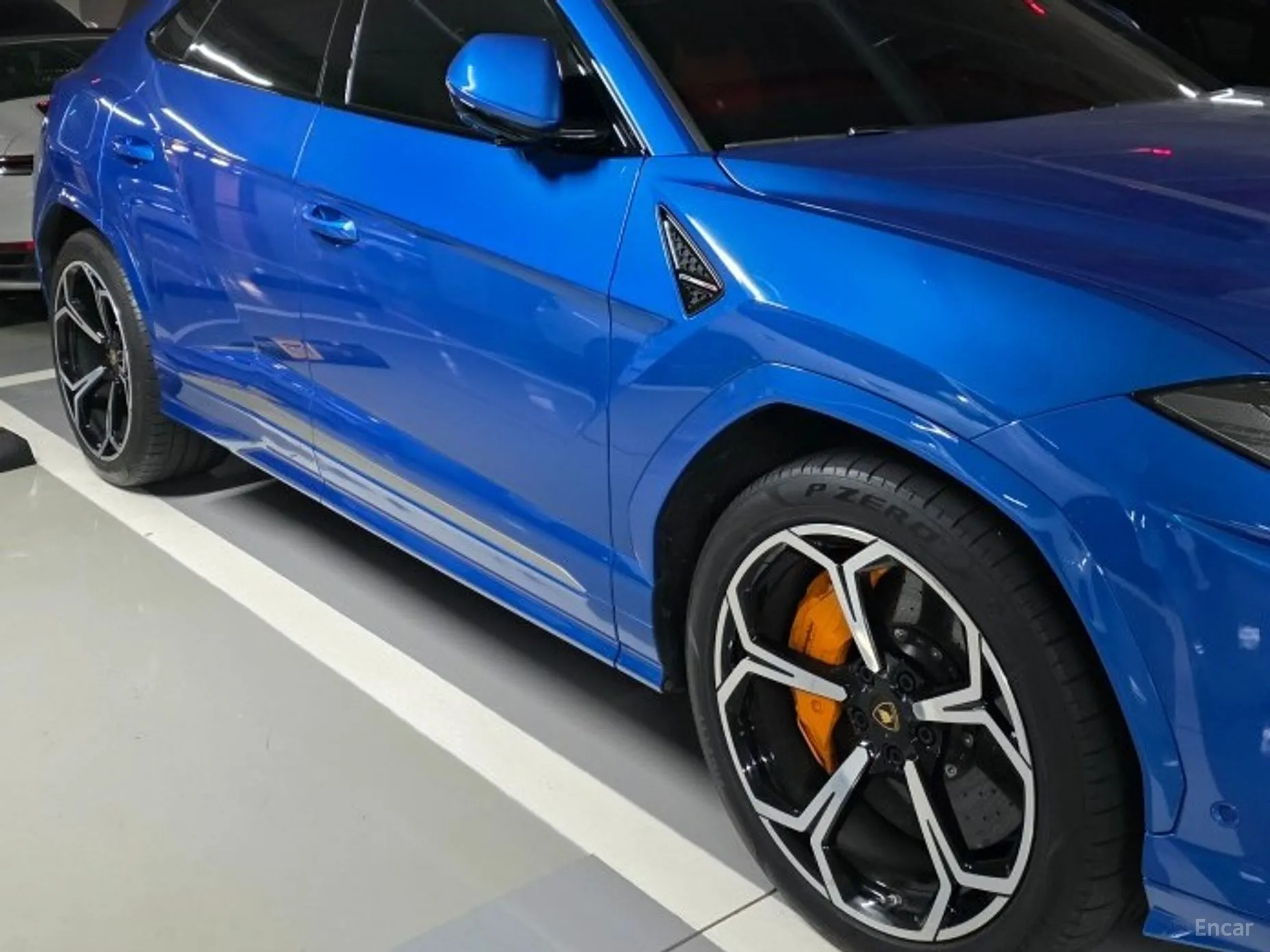 Lamborghini Urus превью 3