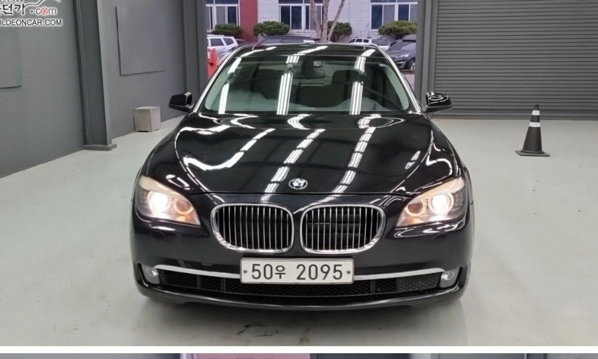 BMW 7 Series (F01) превью 3