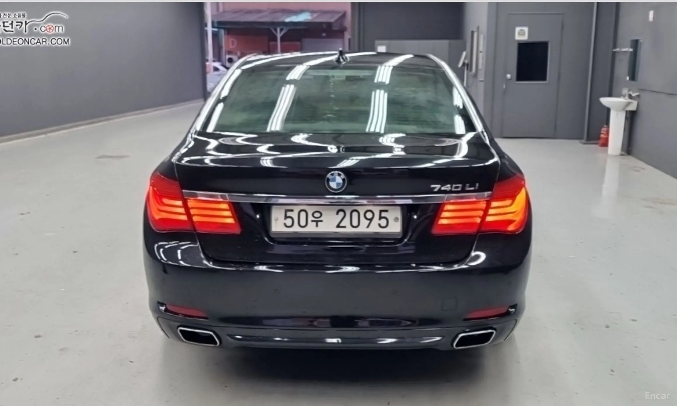 BMW 7 Series (F01) превью 4