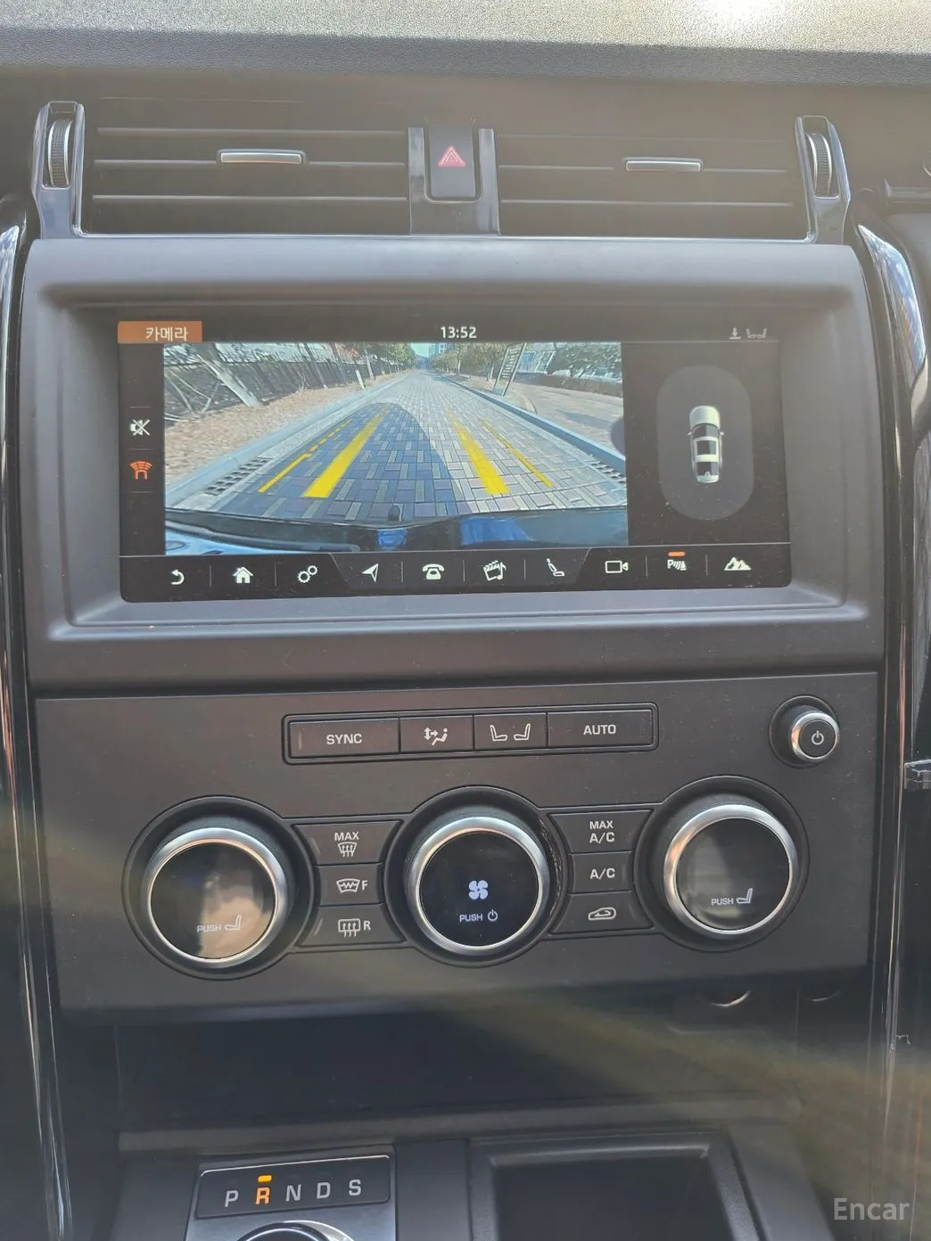Land Rover Discovery 5 превью 13