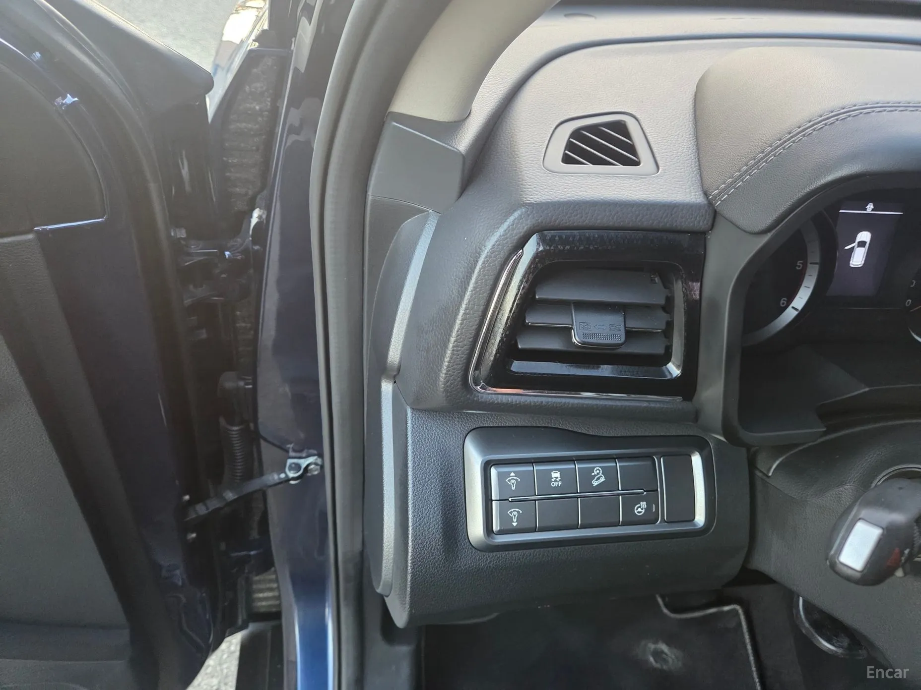 KG Mobility (SsangYong) Berry New Tivoli превью 10