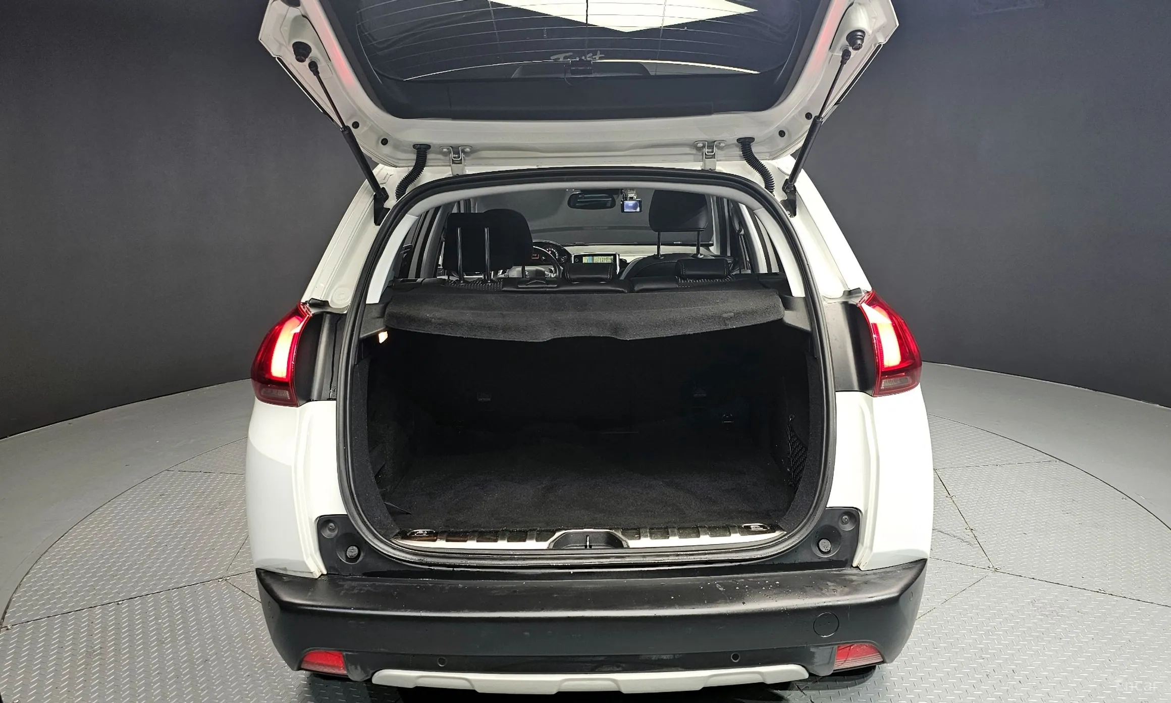 Peugeot 2008. превью 20